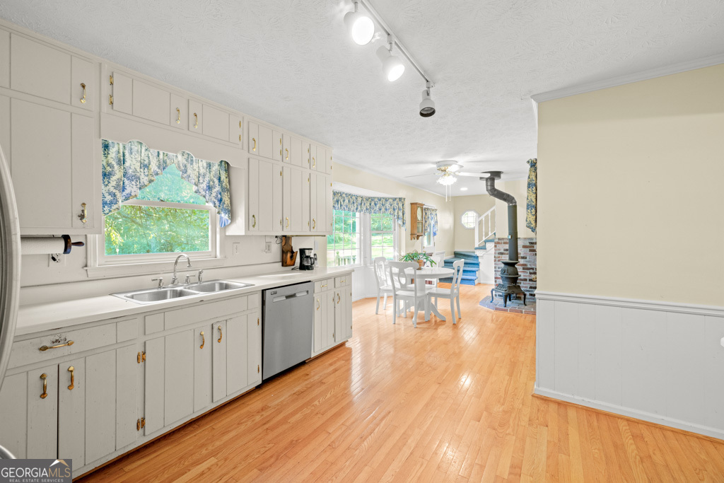5892 Smoke Rise Court Property Photo 4