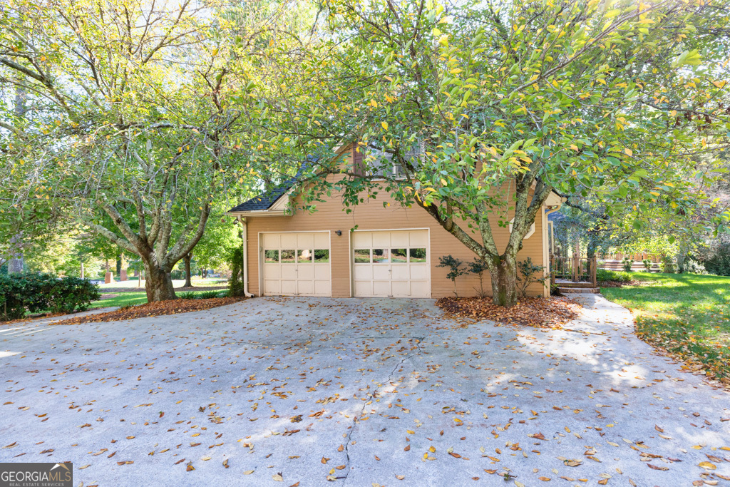 5892 Smoke Rise Court Property Photo 22