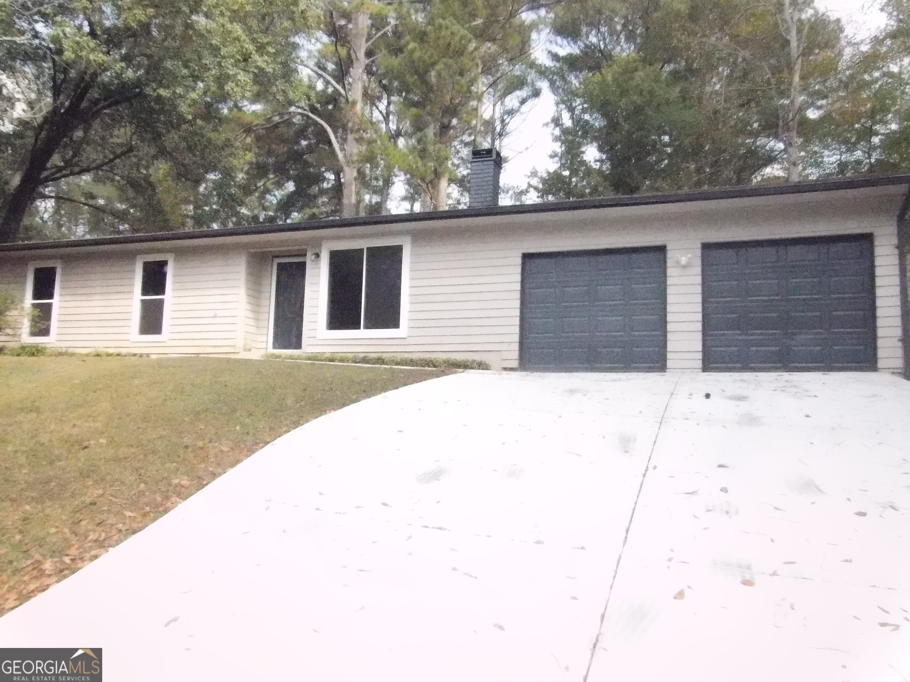8060 Northcrest Drive Property Photo 1