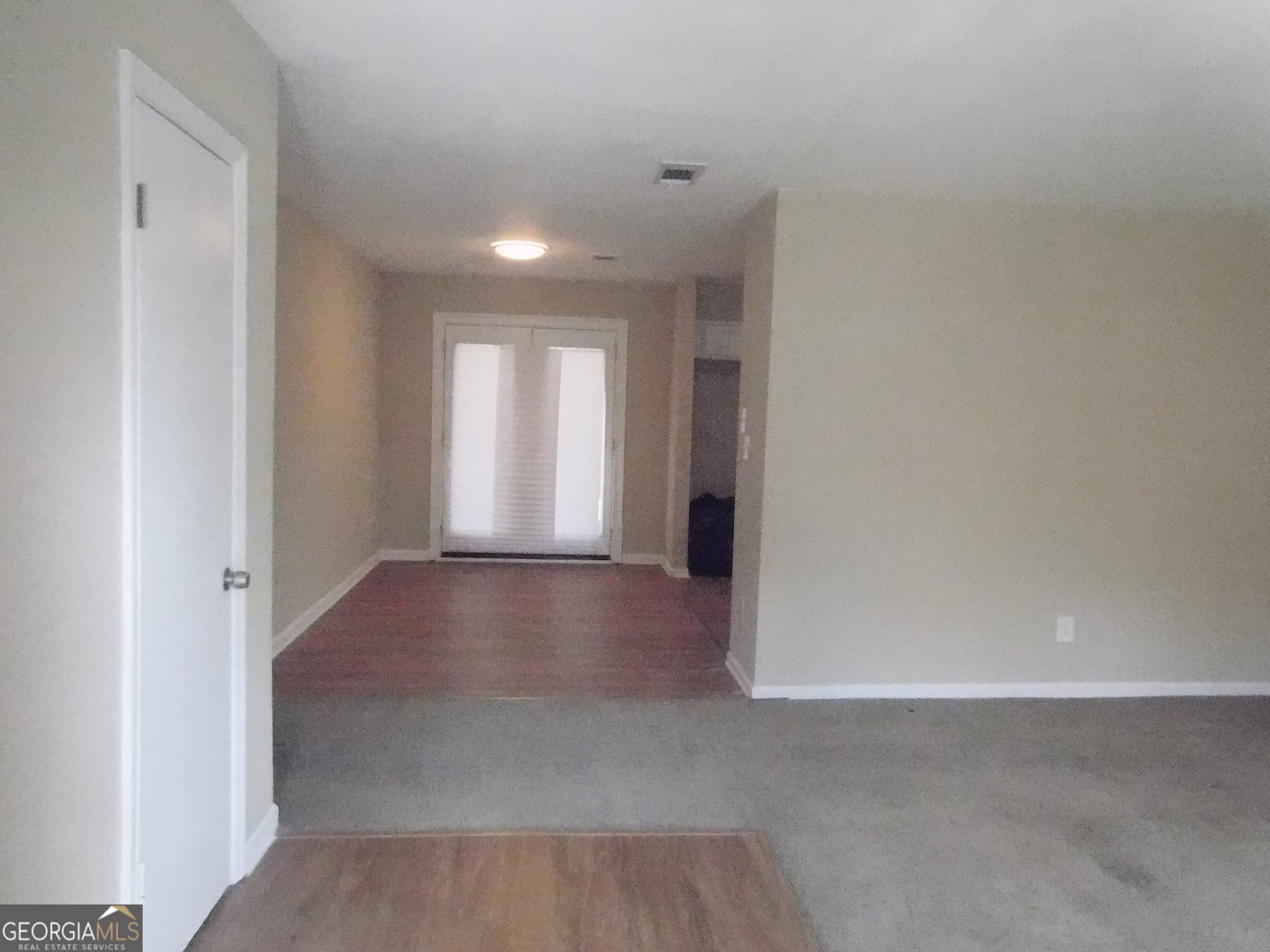 8060 Northcrest Drive Property Photo 2