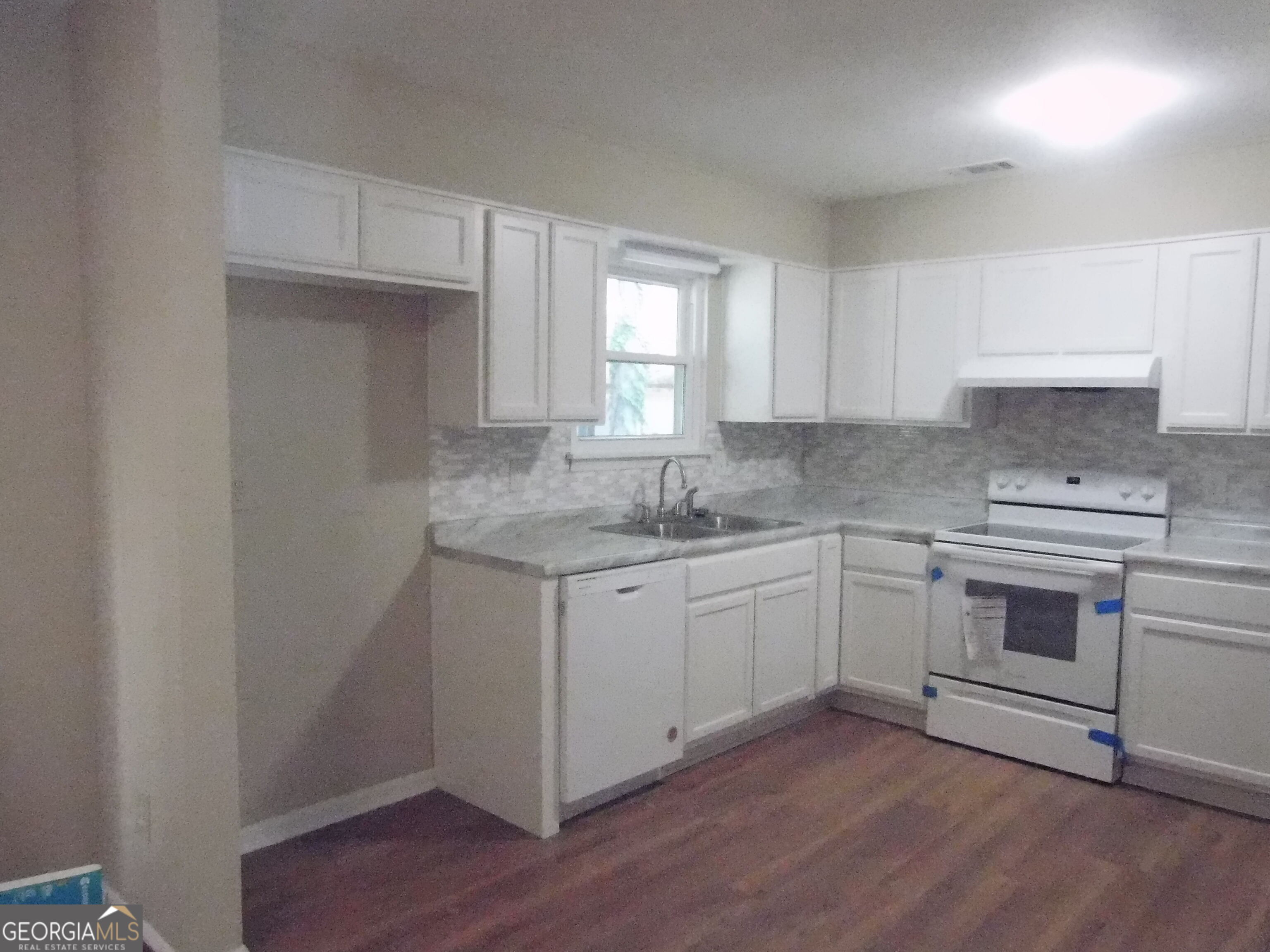 8060 Northcrest Drive Property Photo 5