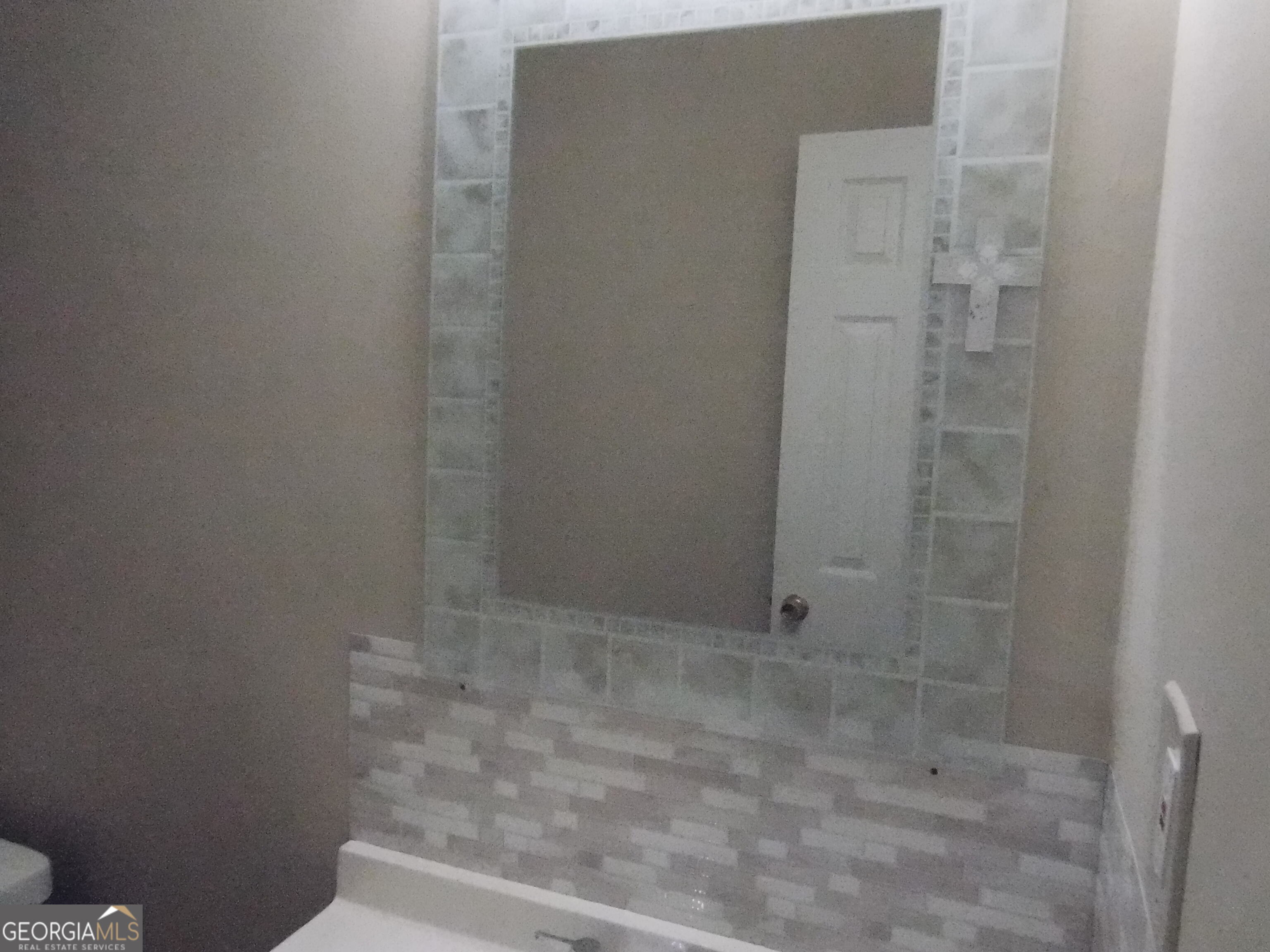 8060 Northcrest Drive Property Photo 8