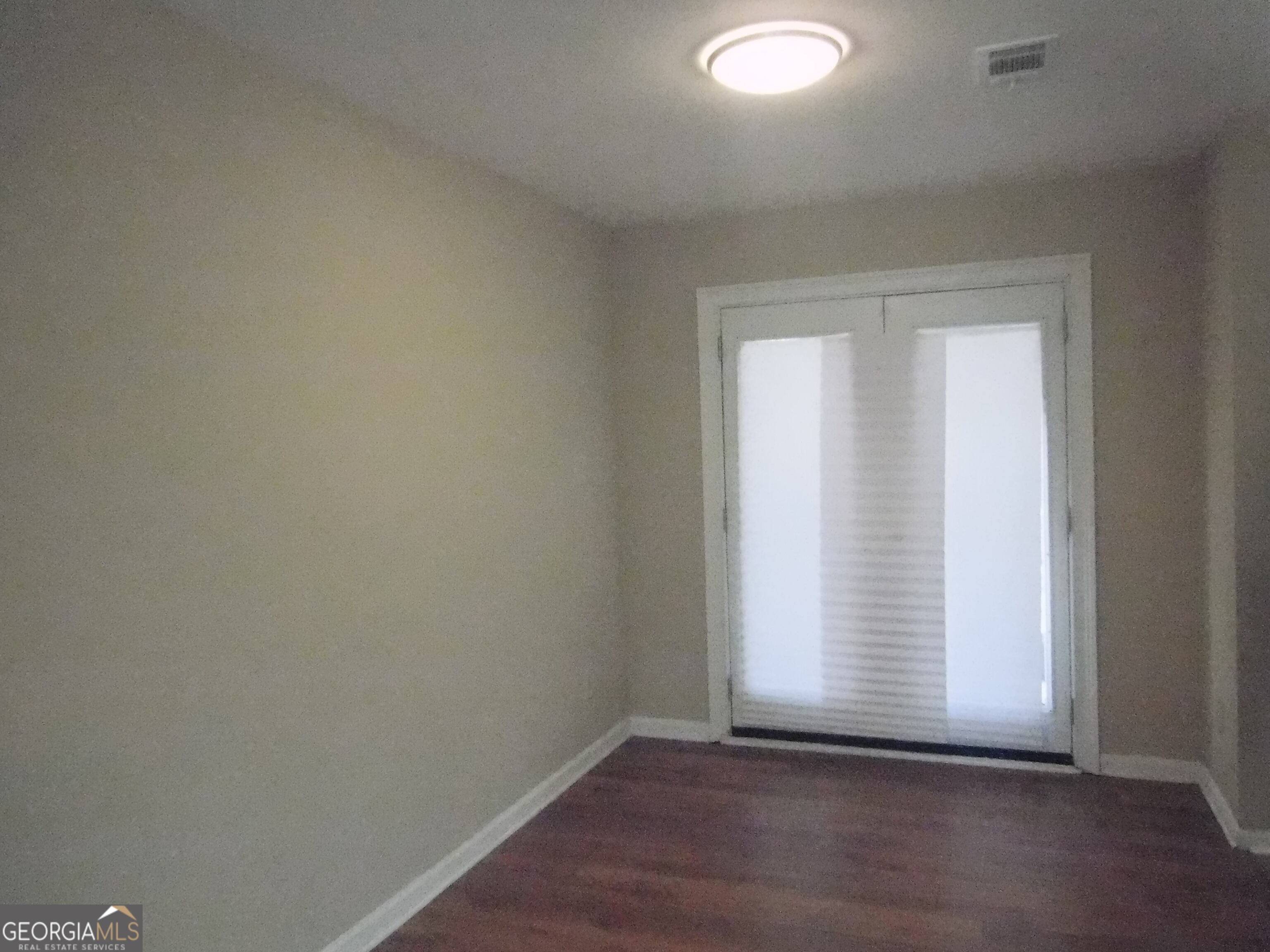 8060 Northcrest Drive Property Photo 10