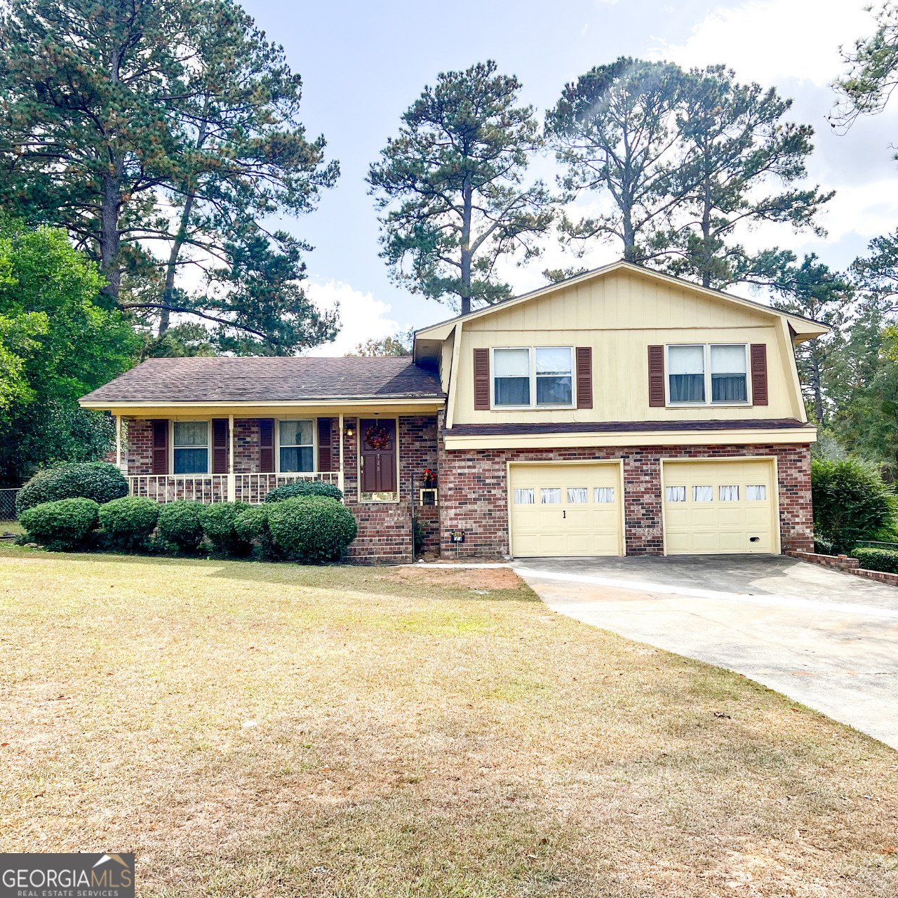 726 Victoria Circle Property Photo 1