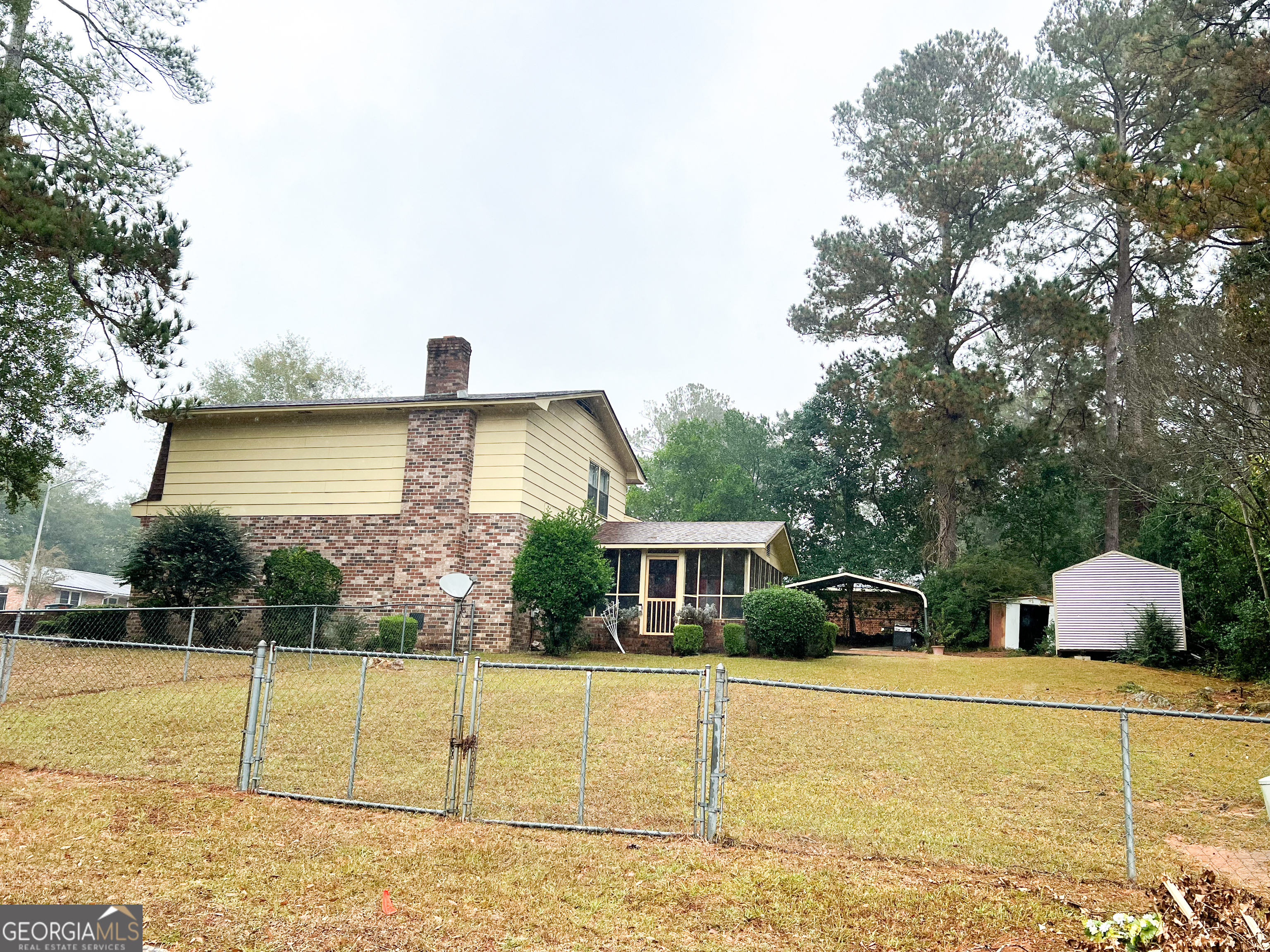 726 Victoria Circle Property Photo 5
