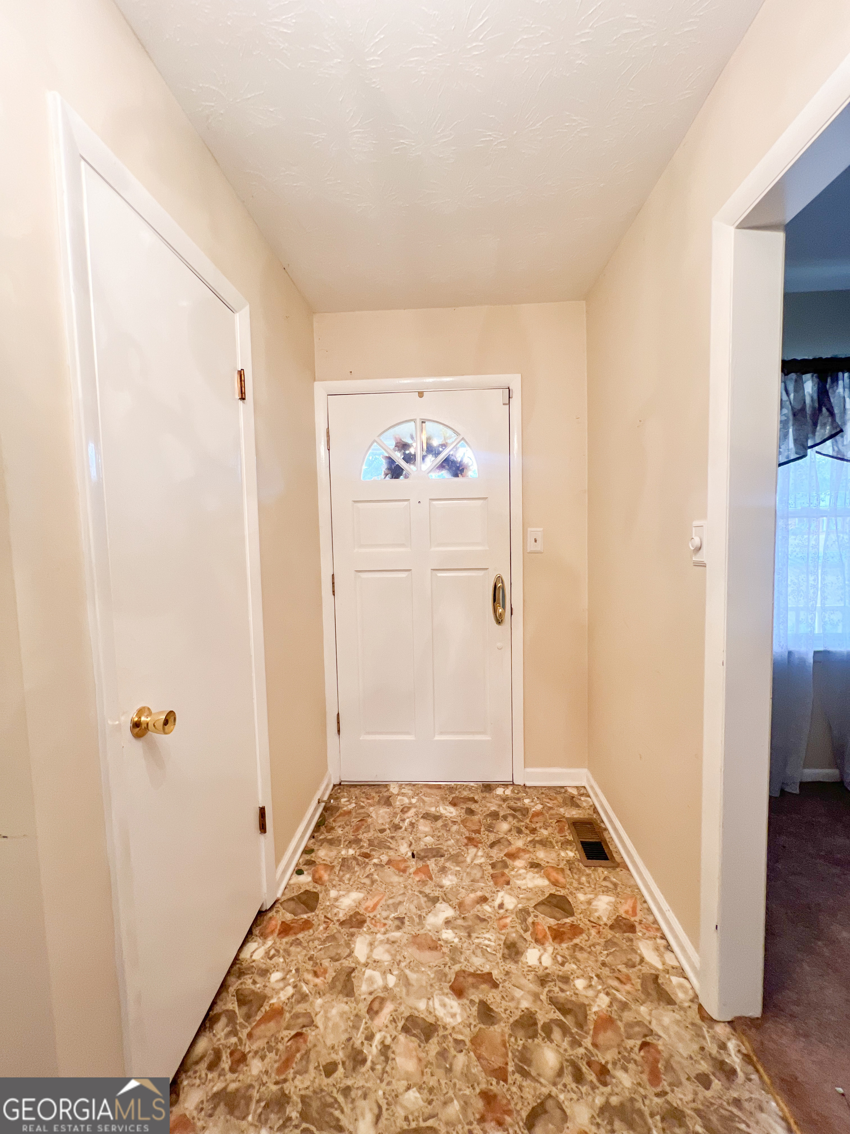 726 Victoria Circle Property Photo 28