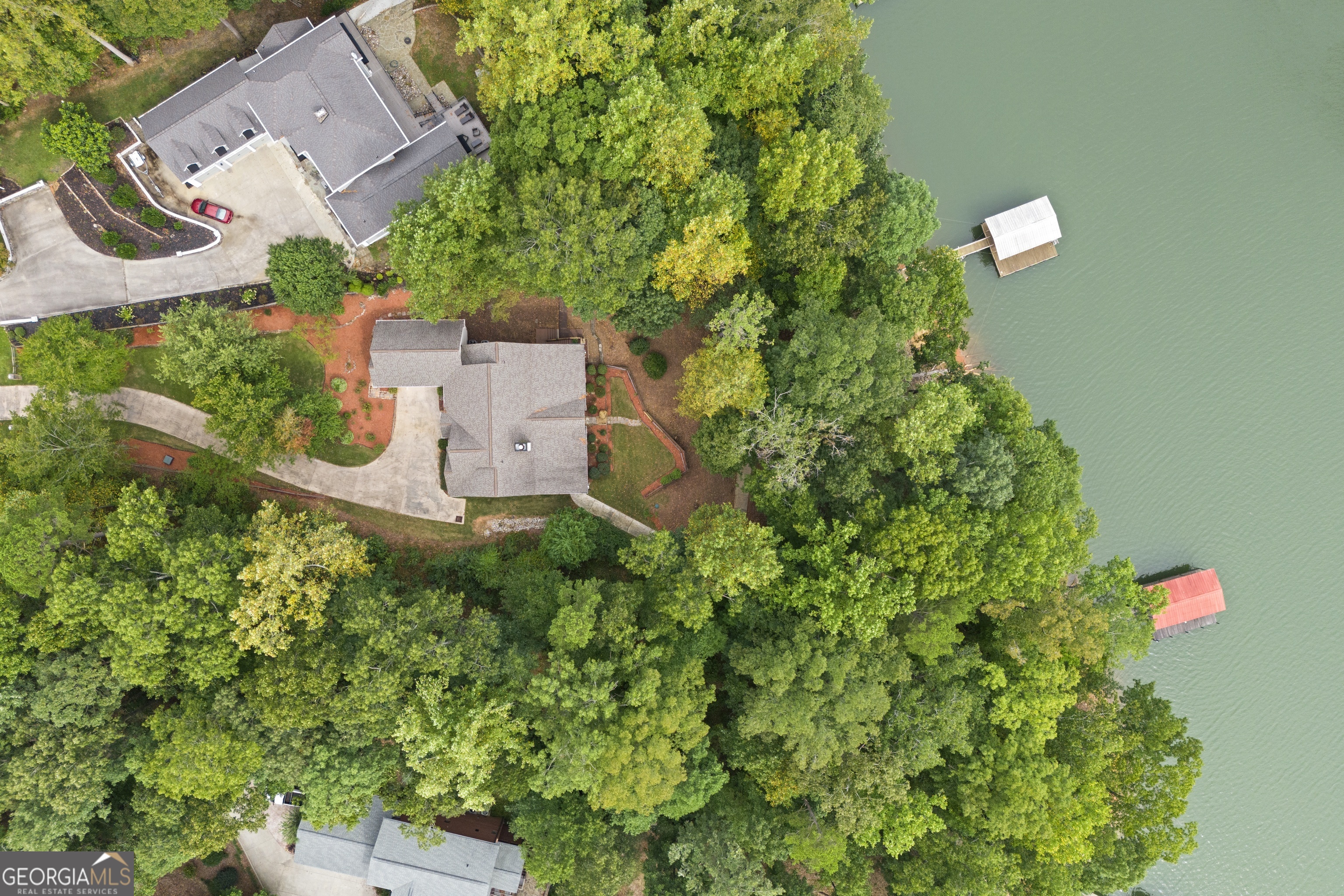 124 S Shore Drive Property Photo 4