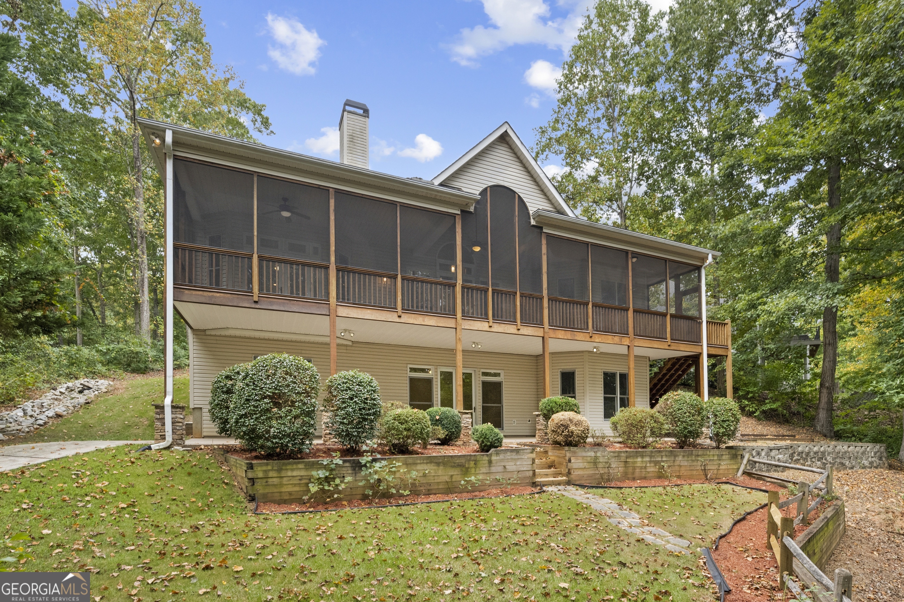 124 S Shore Drive Property Photo 9