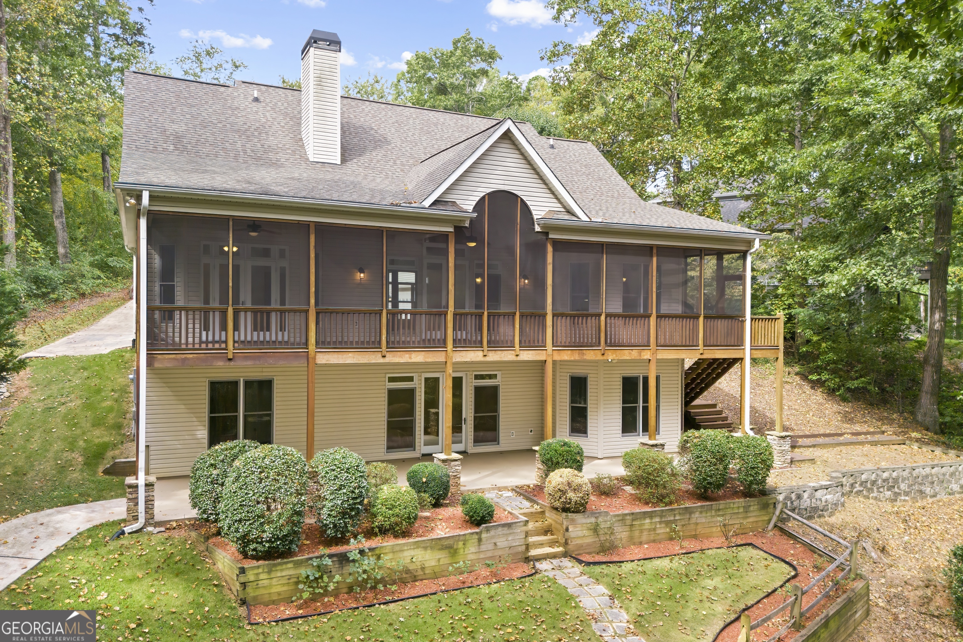 124 S Shore Drive Property Photo 10
