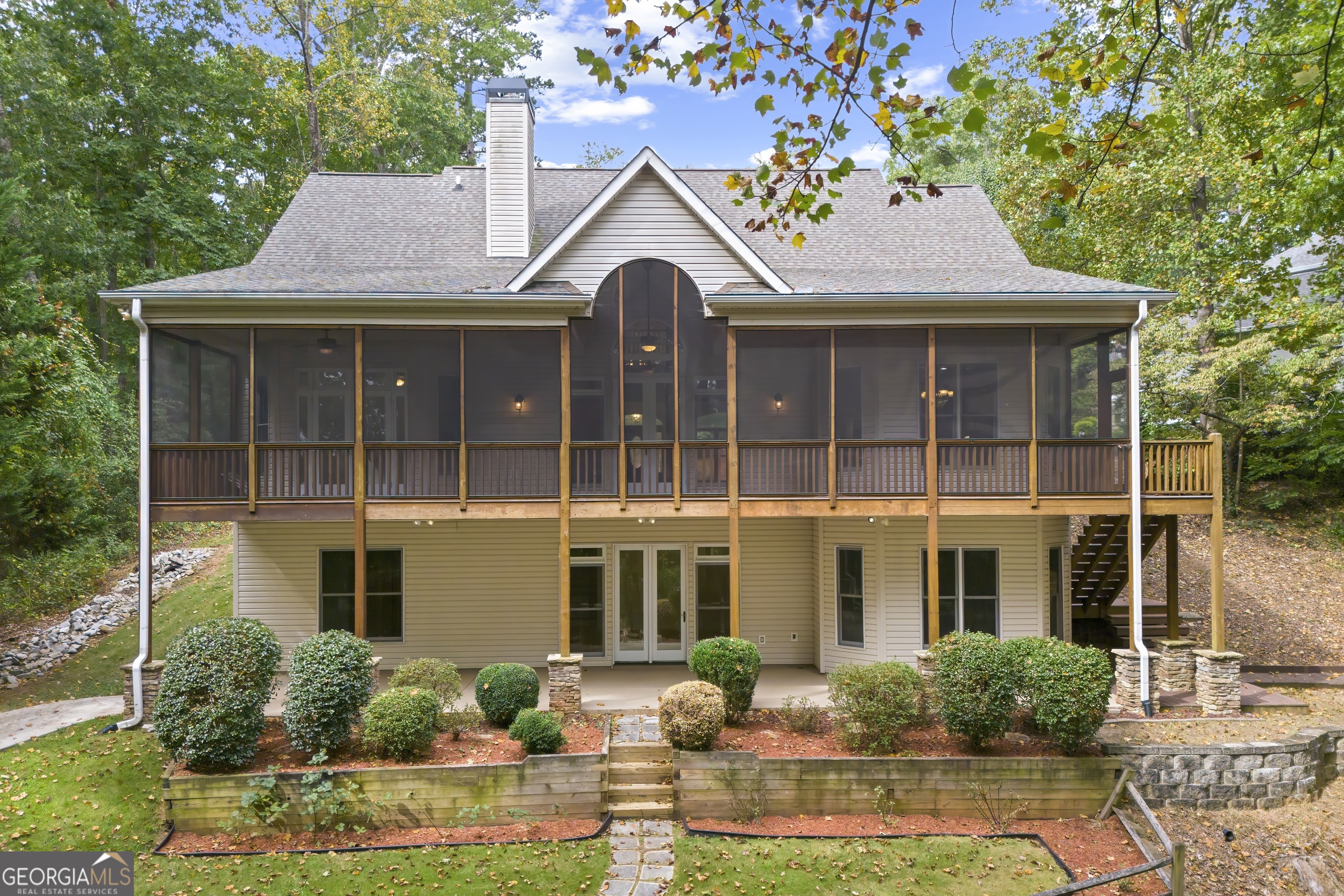 124 S Shore Drive Property Photo 11