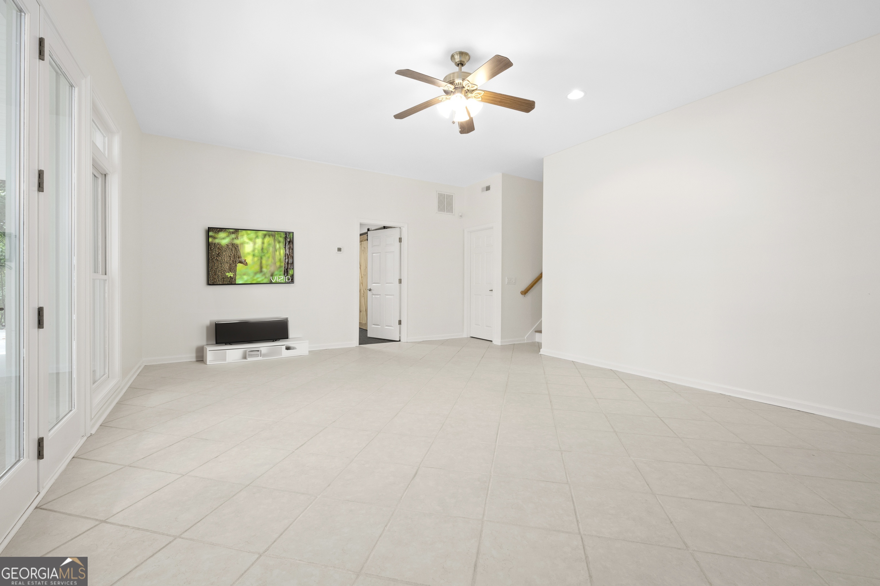 124 S Shore Drive Property Photo 27