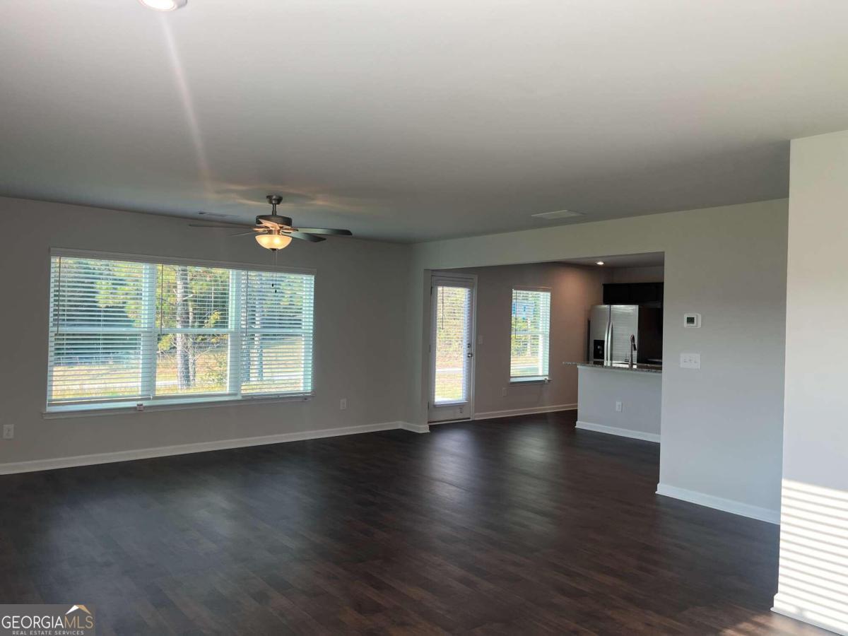 3270 Forest Green Drive Property Photo 3