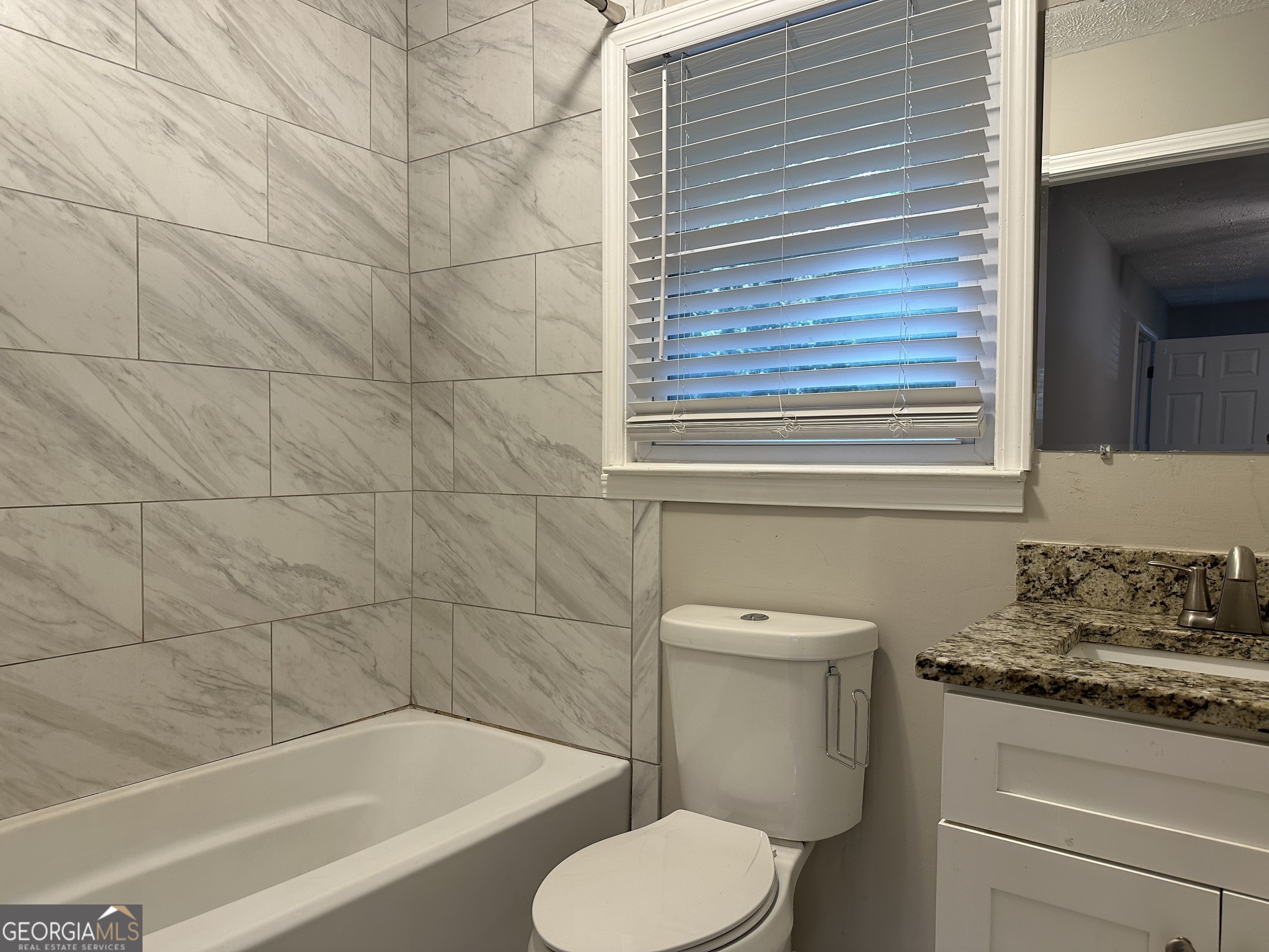 2019 W Flat Shoals Terrace Property Photo 10