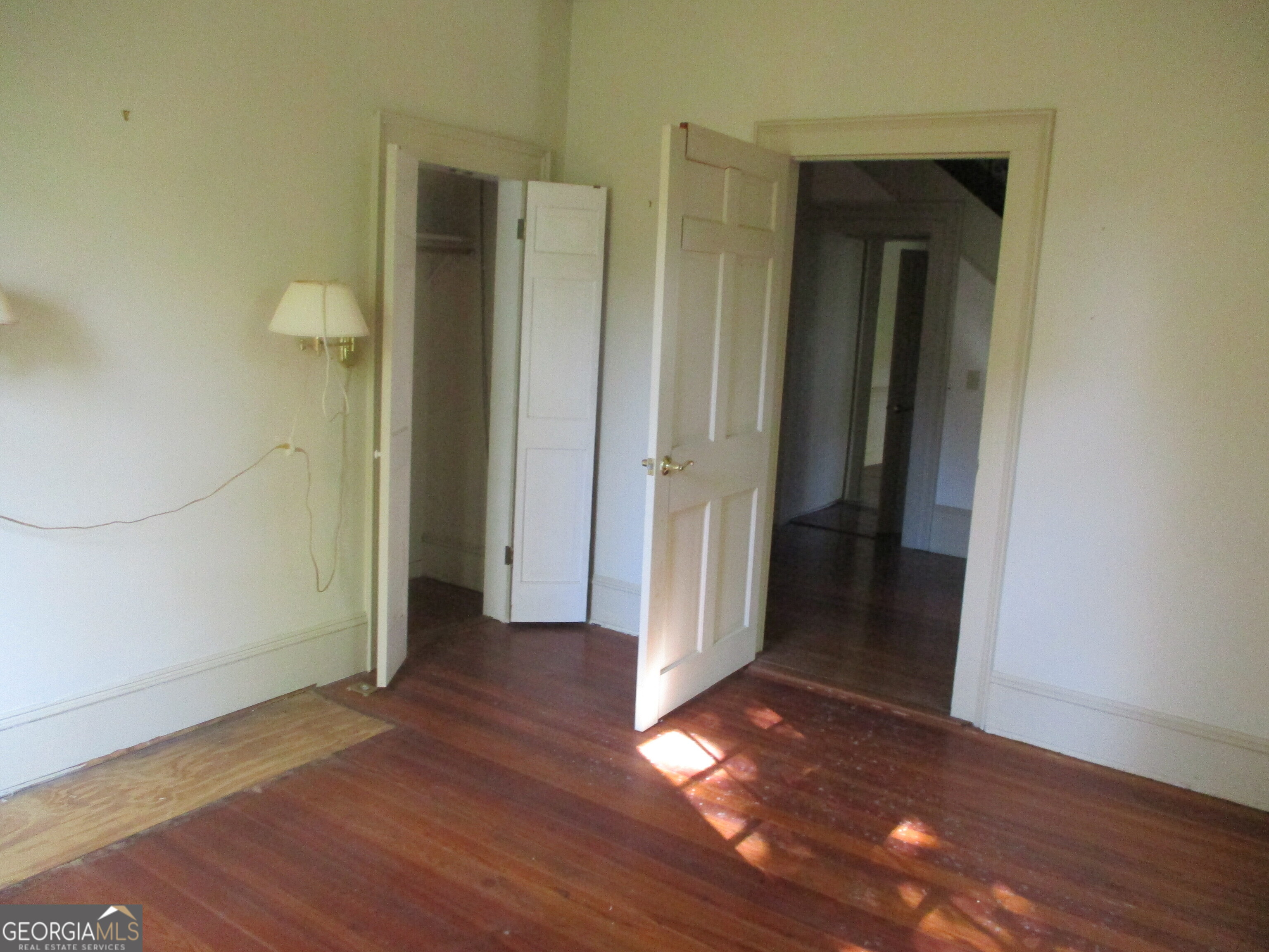251 Pine Street Property Photo 4