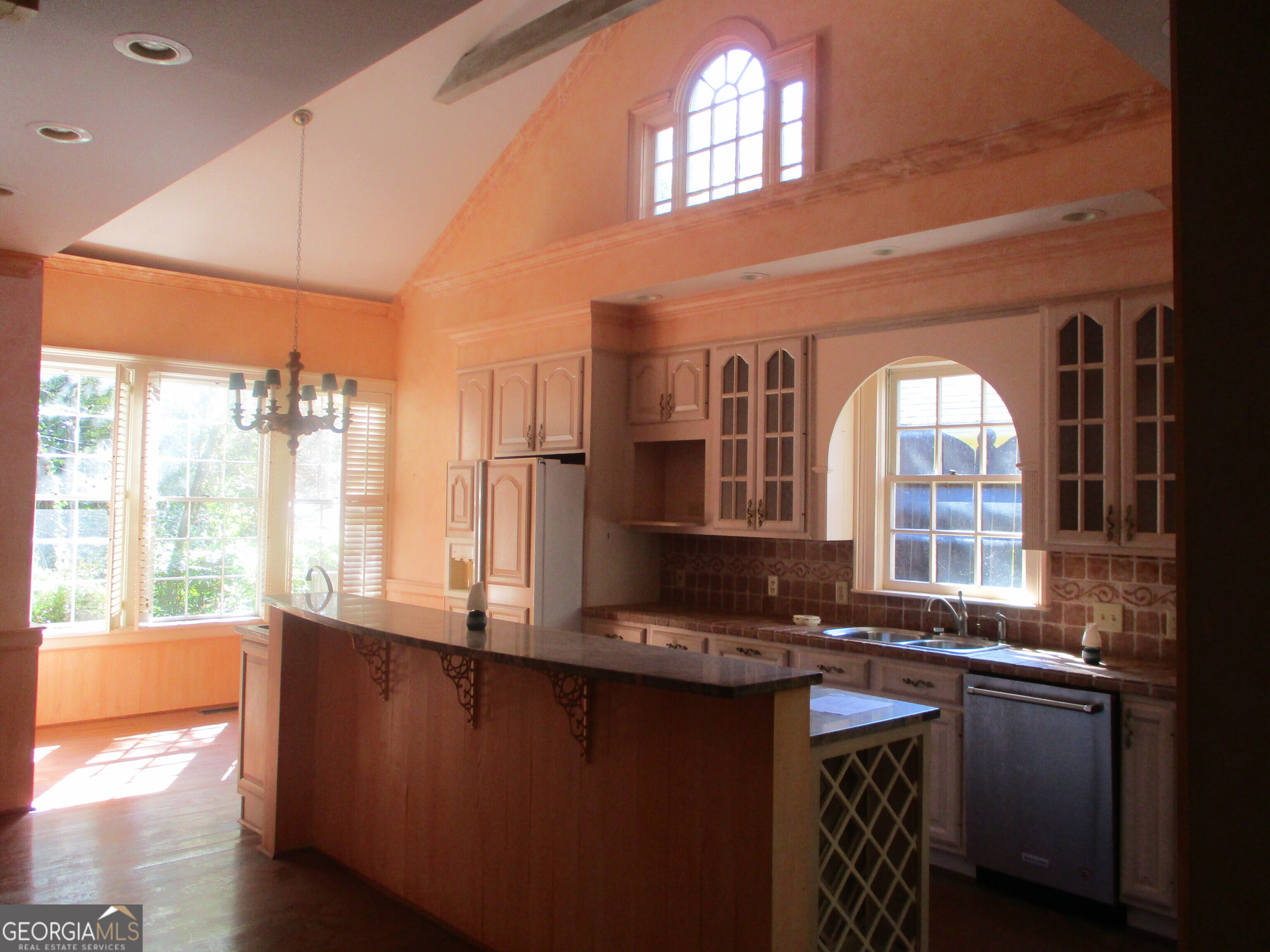 251 Pine Street Property Photo 11