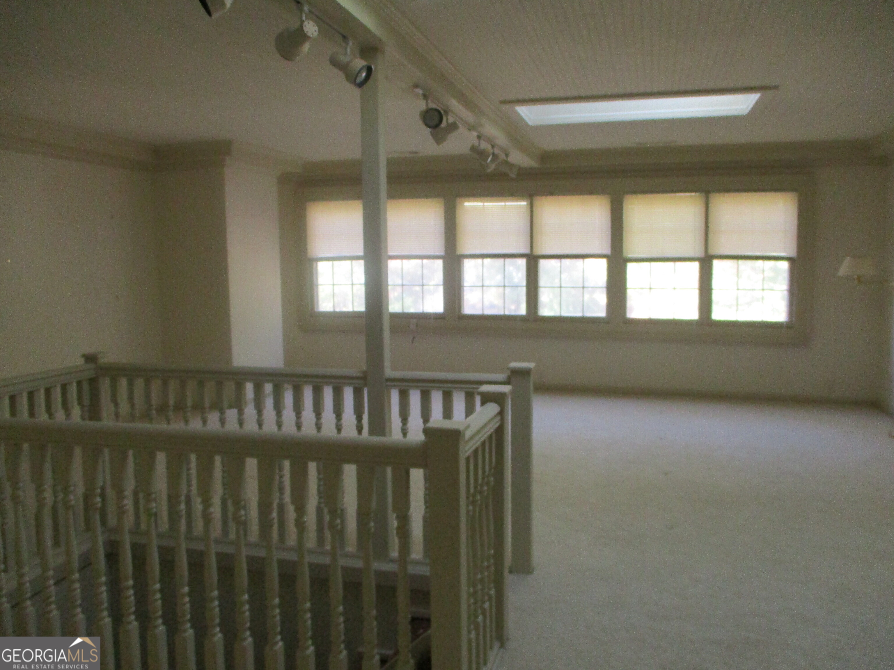 251 Pine Street Property Photo 14