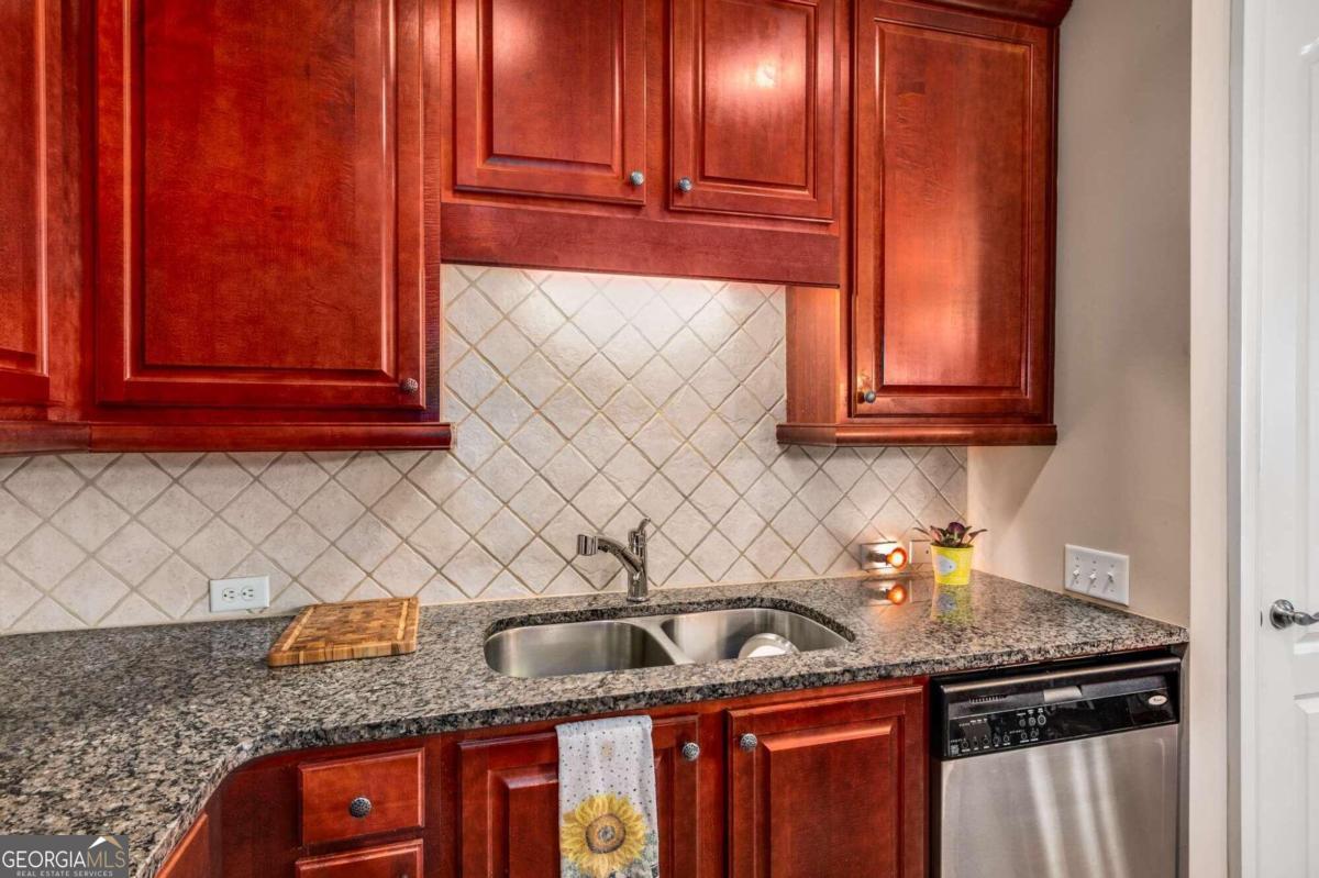 2300 Peachford Road # 1209 Property Photo 6