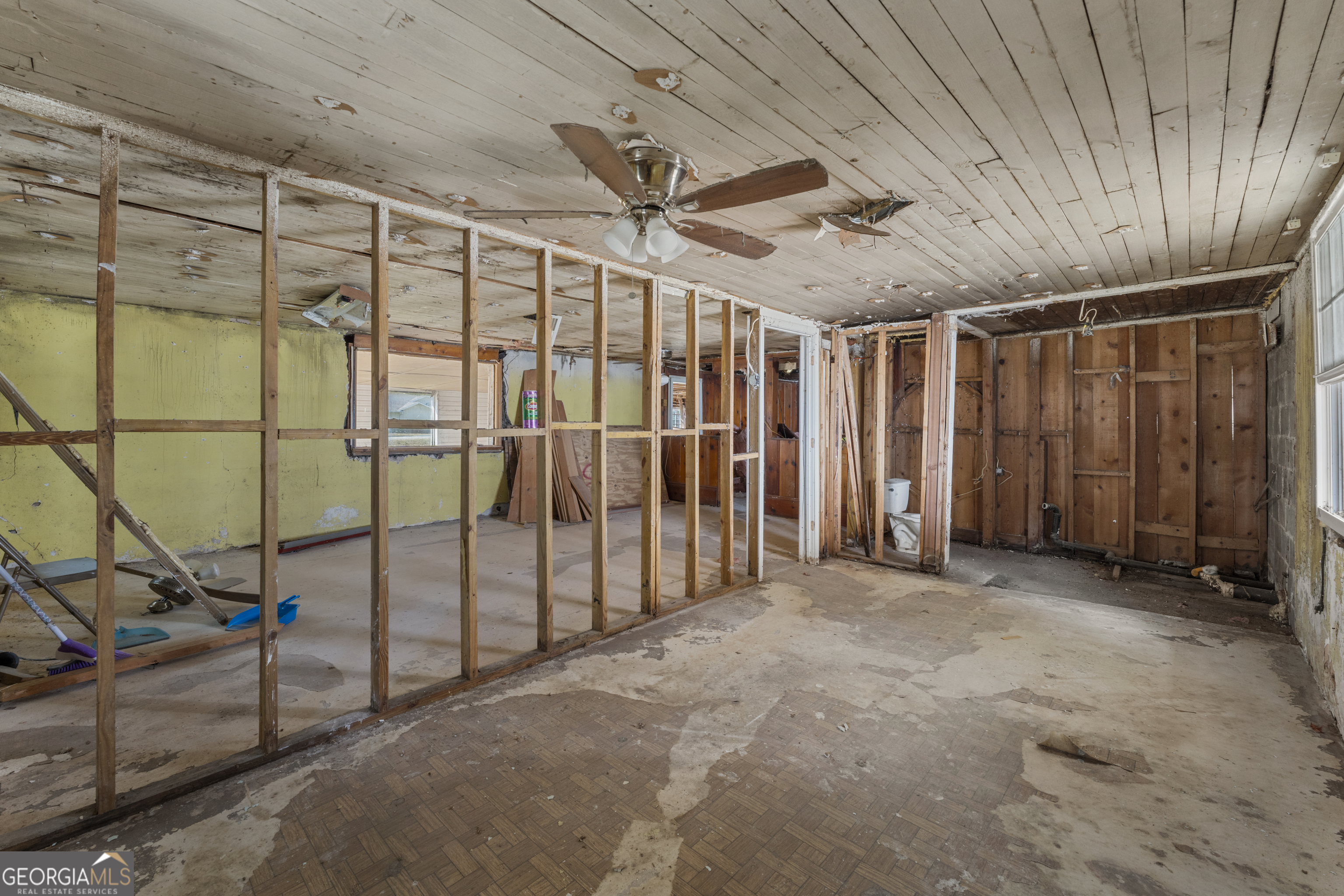 7736 W Point Road Property Photo 10