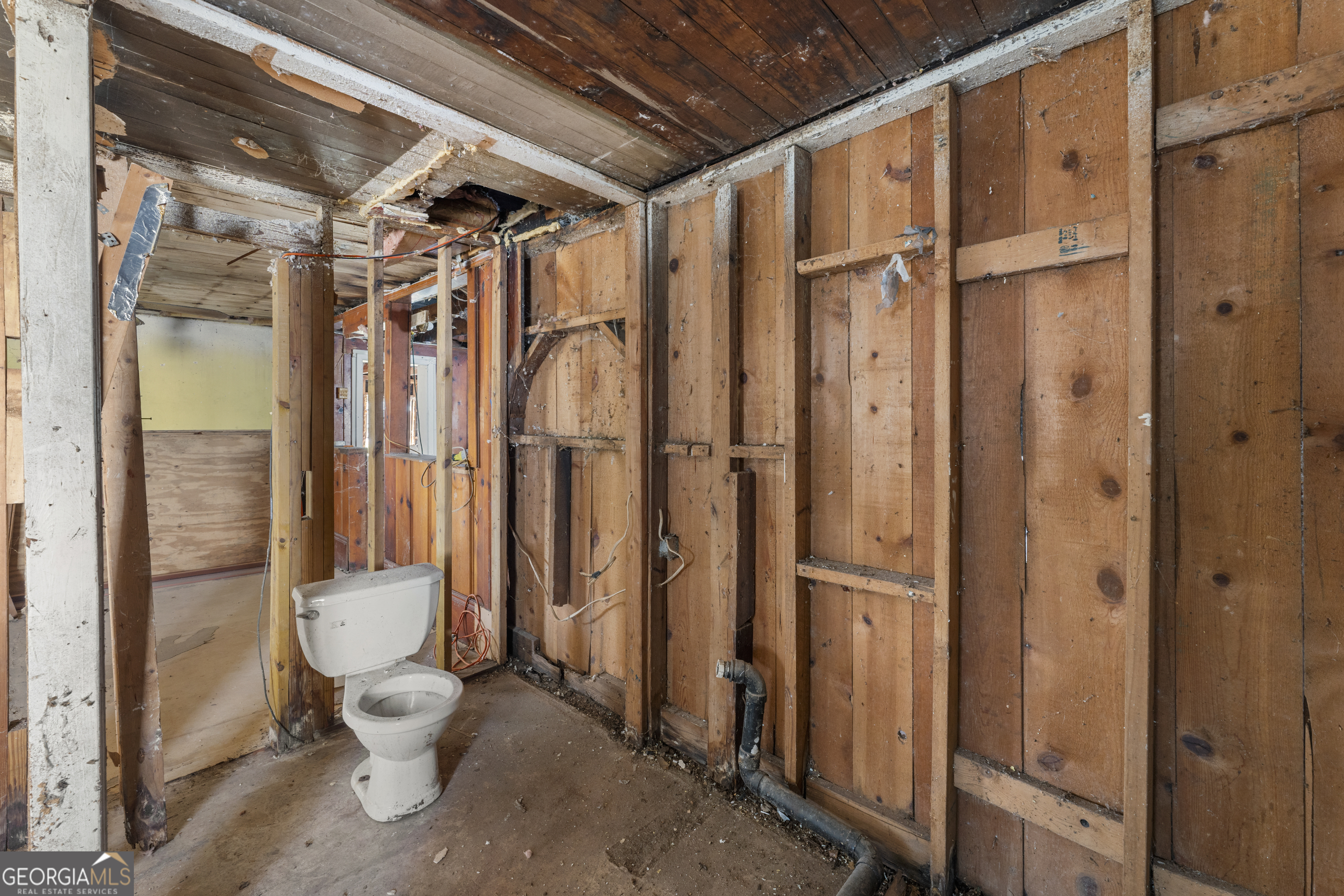 7736 W Point Road Property Photo 11