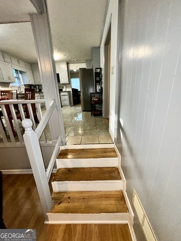 6091 Katherine Road Property Photo 9