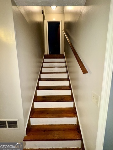 6091 Katherine Road Property Photo 14