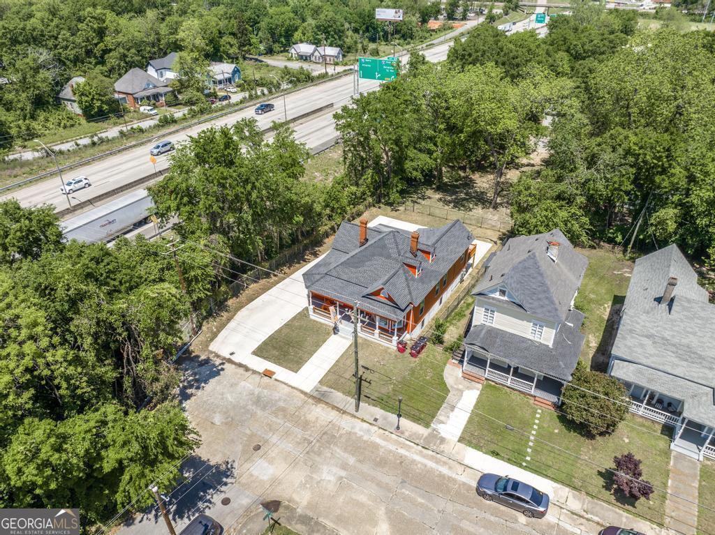 1713 Lawton Avenue Property Photo 2