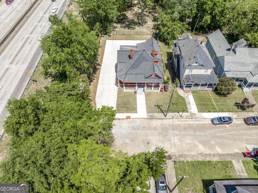 1713 Lawton Avenue Property Photo 4