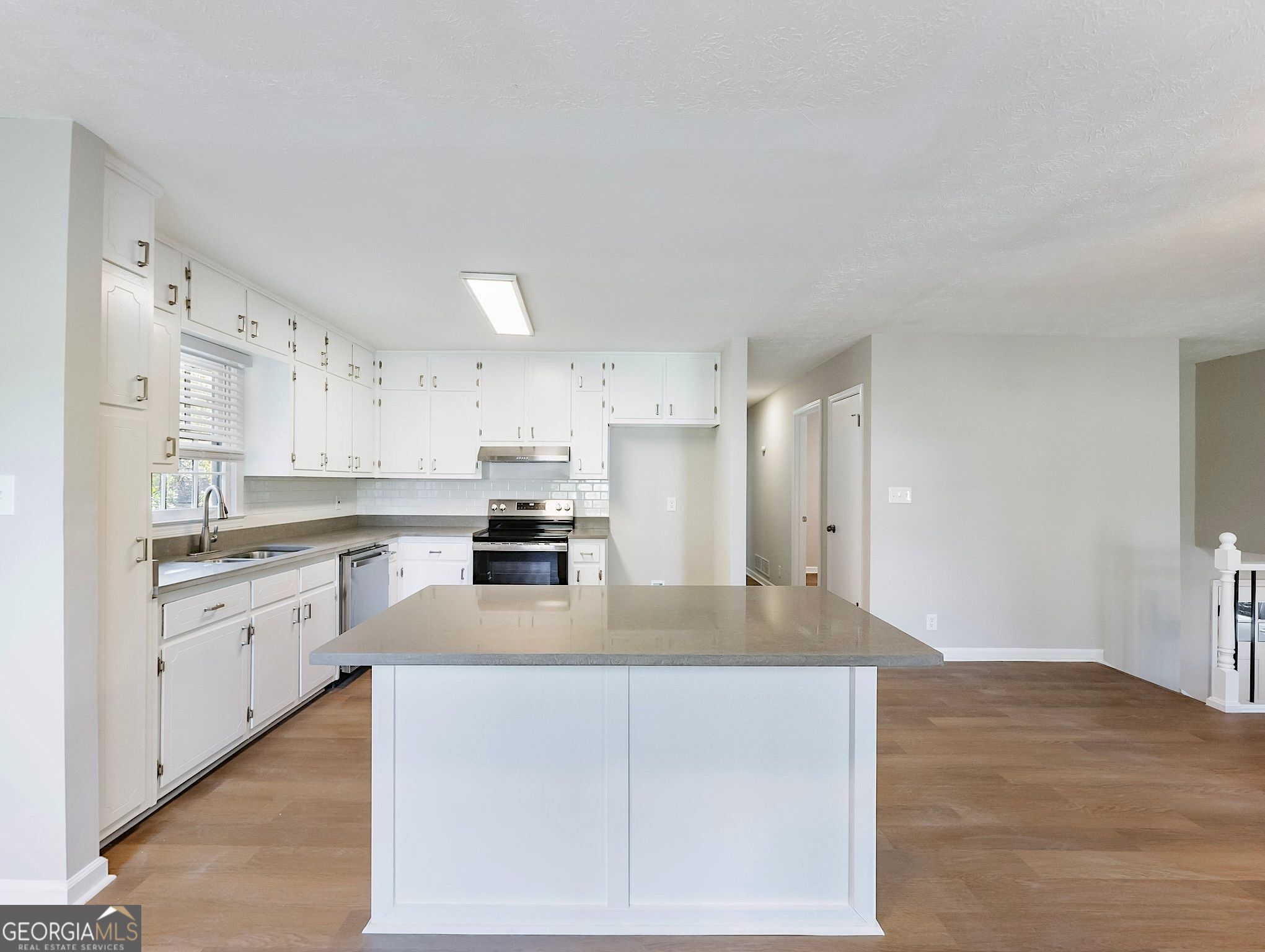 4239 Newcomb Road Property Photo 6