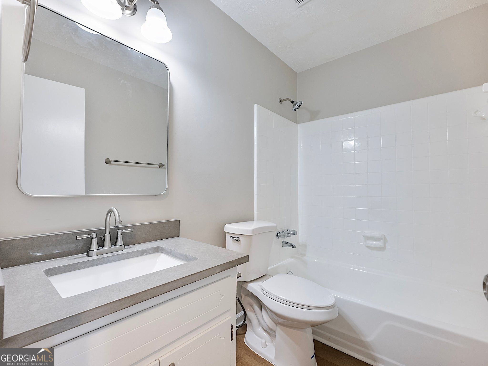 4239 Newcomb Road Property Photo 15