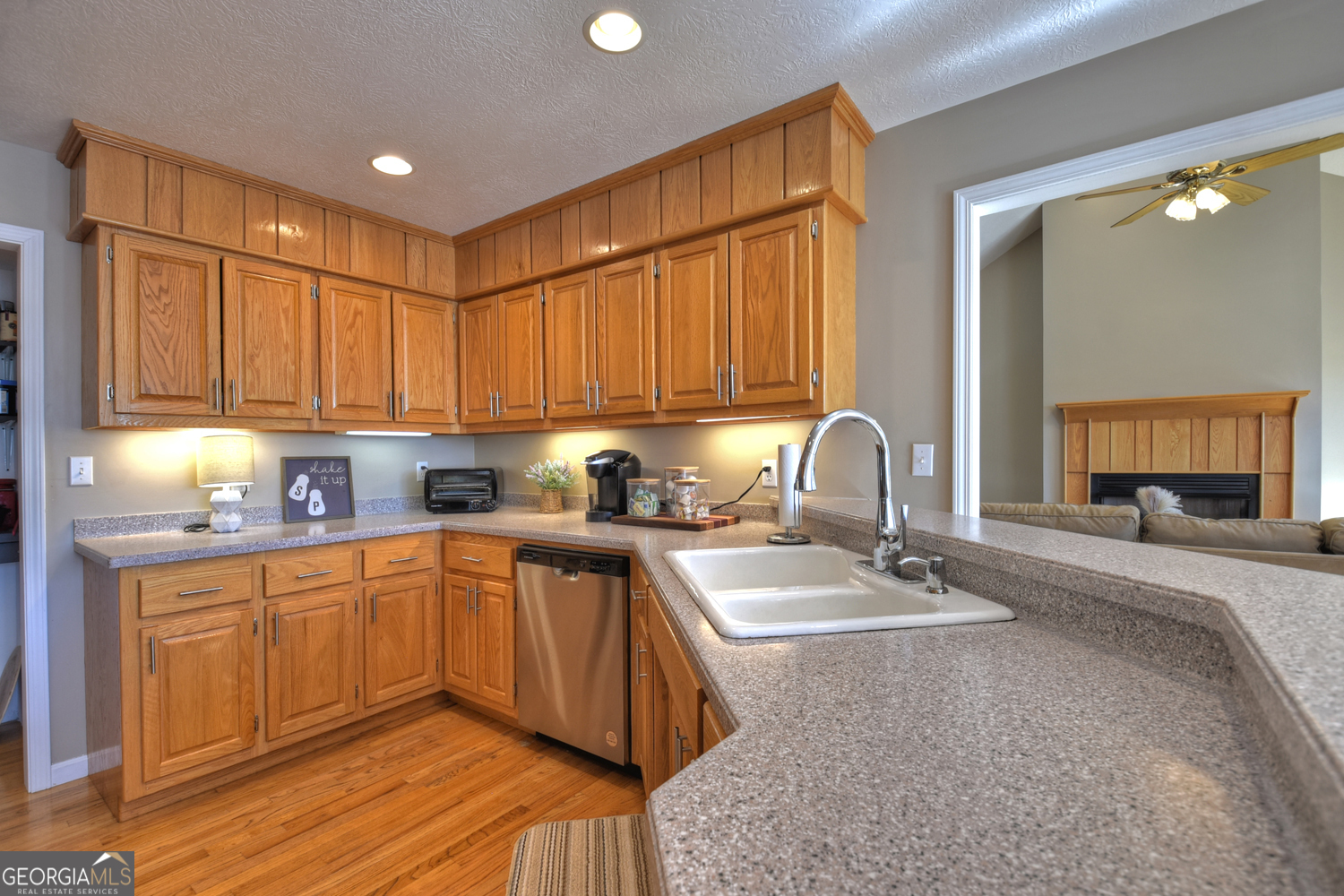 3725 Ada Street Property Photo 14