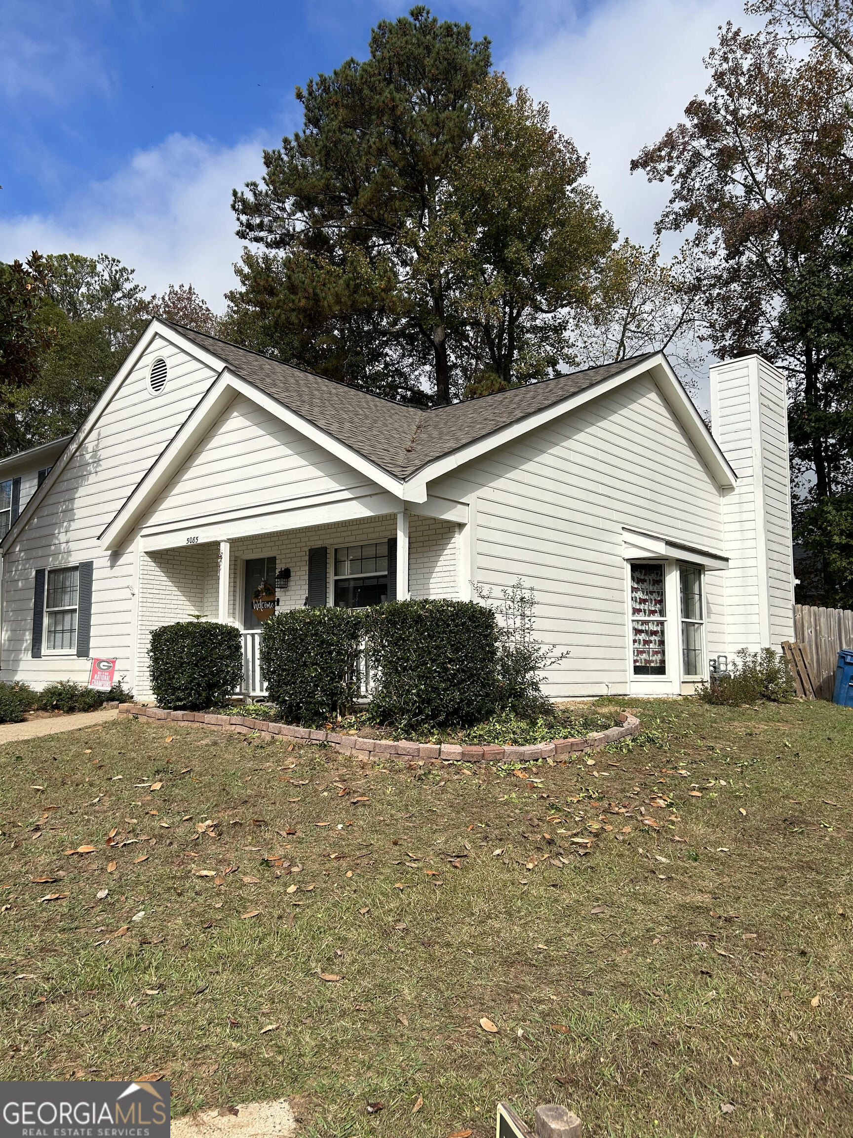 5085 Village Green Way Property Photo 5