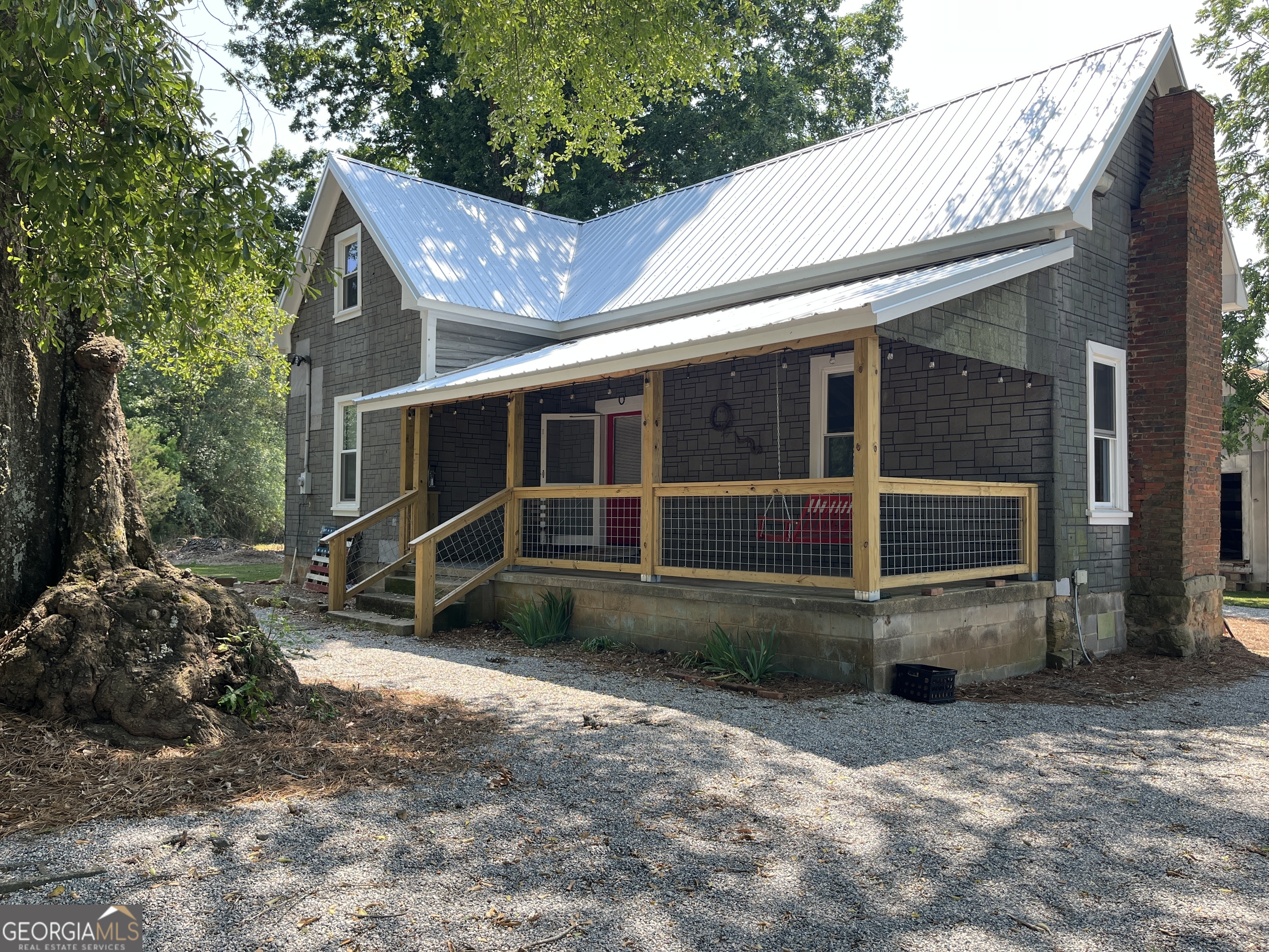 1441 Wire Bridge Road Property Photo 1