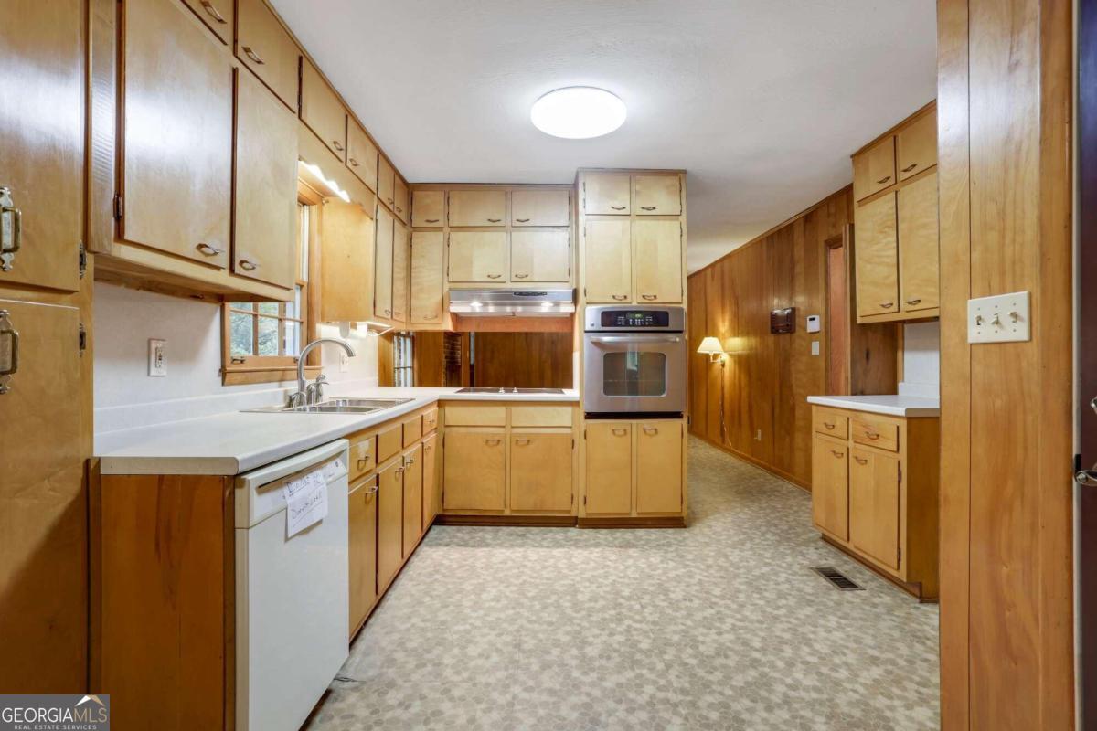 3425 New Macland Road Property Photo 2