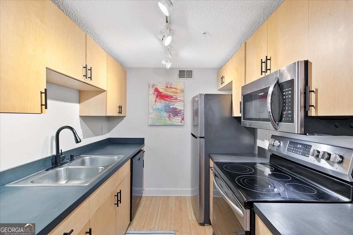 387 Ralph Mcgill Boulevard Ne # K Property Photo 9