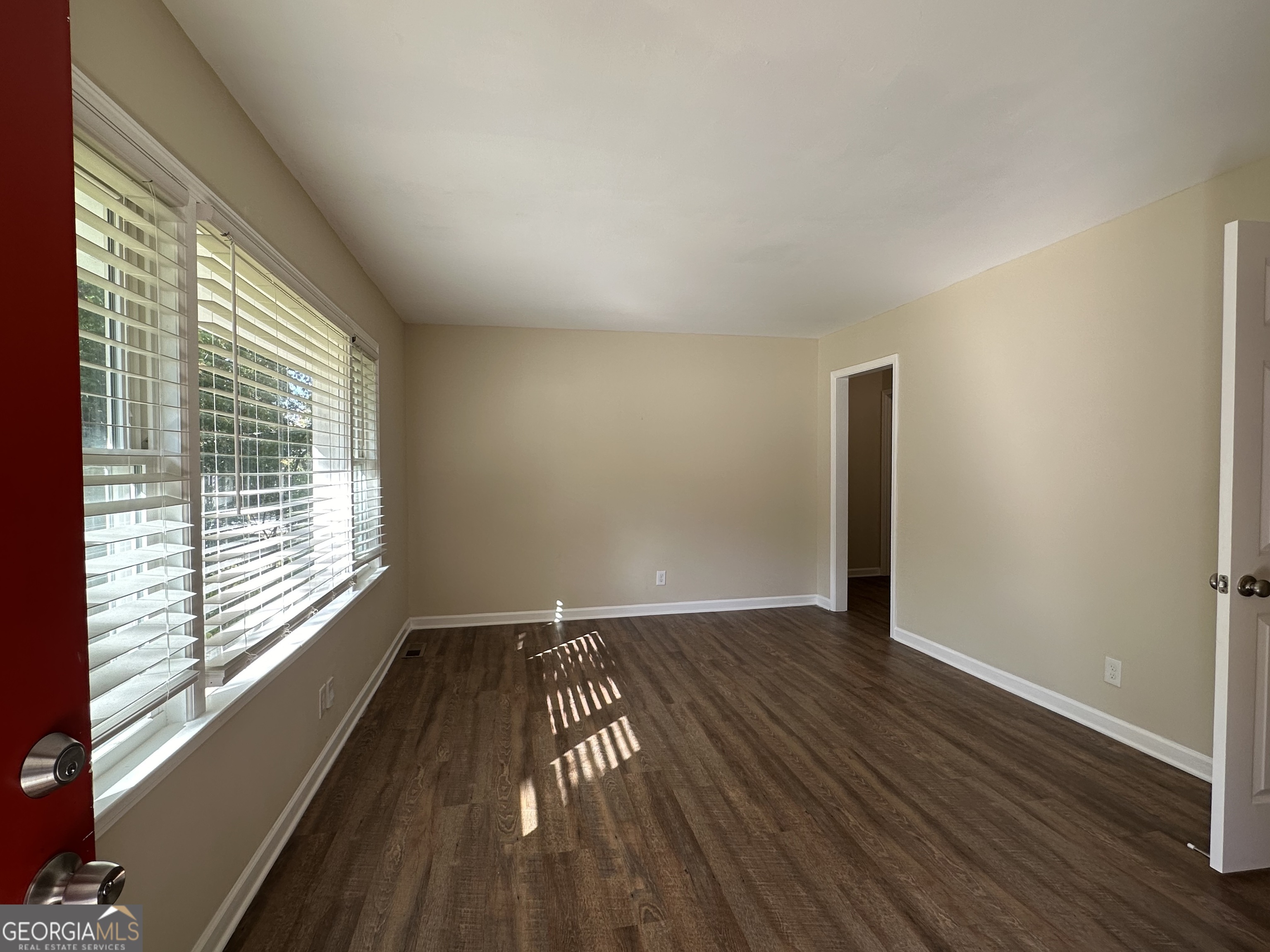 4778 Glenwood Road Property Photo 2