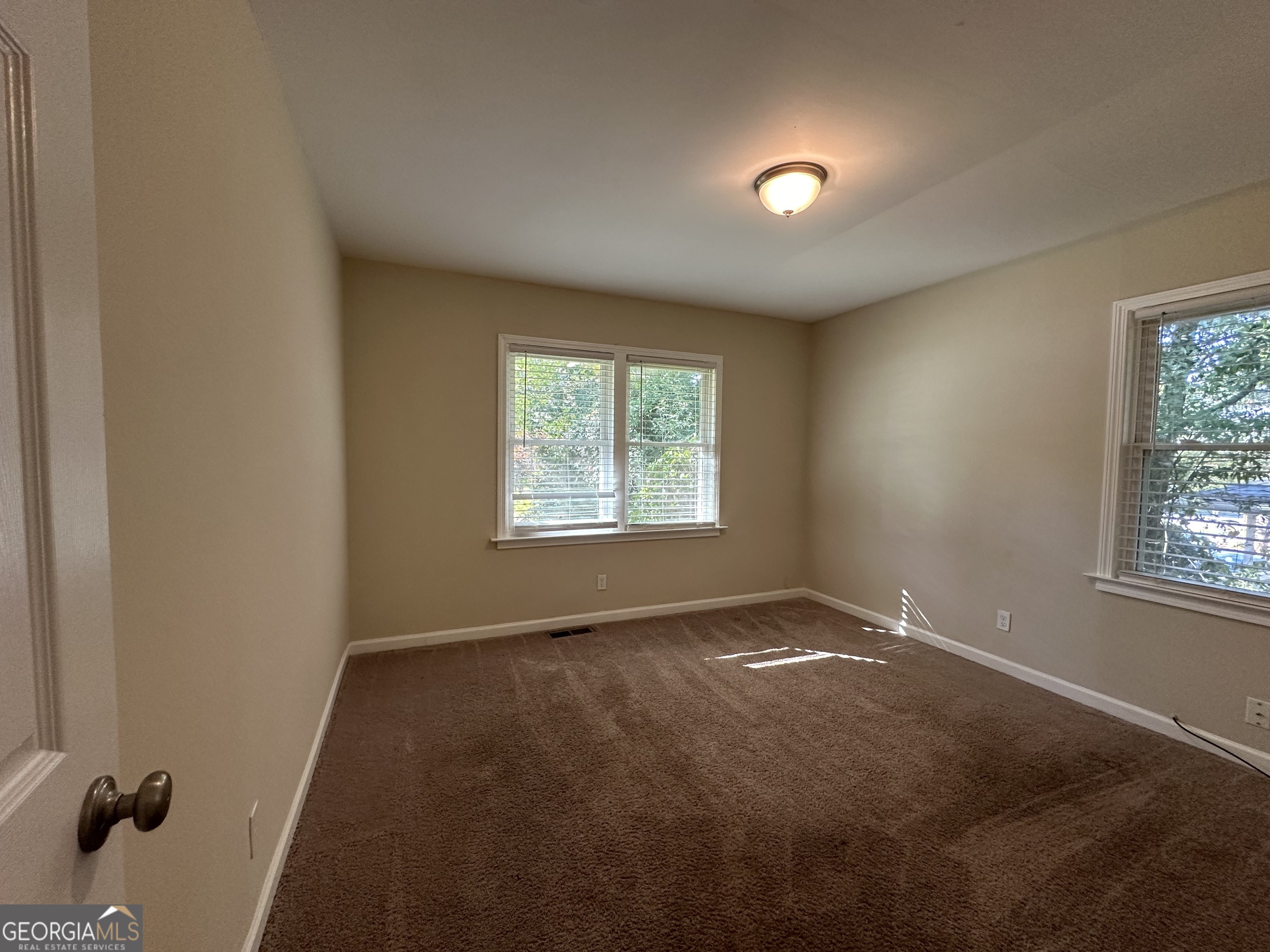 4778 Glenwood Road Property Photo 10