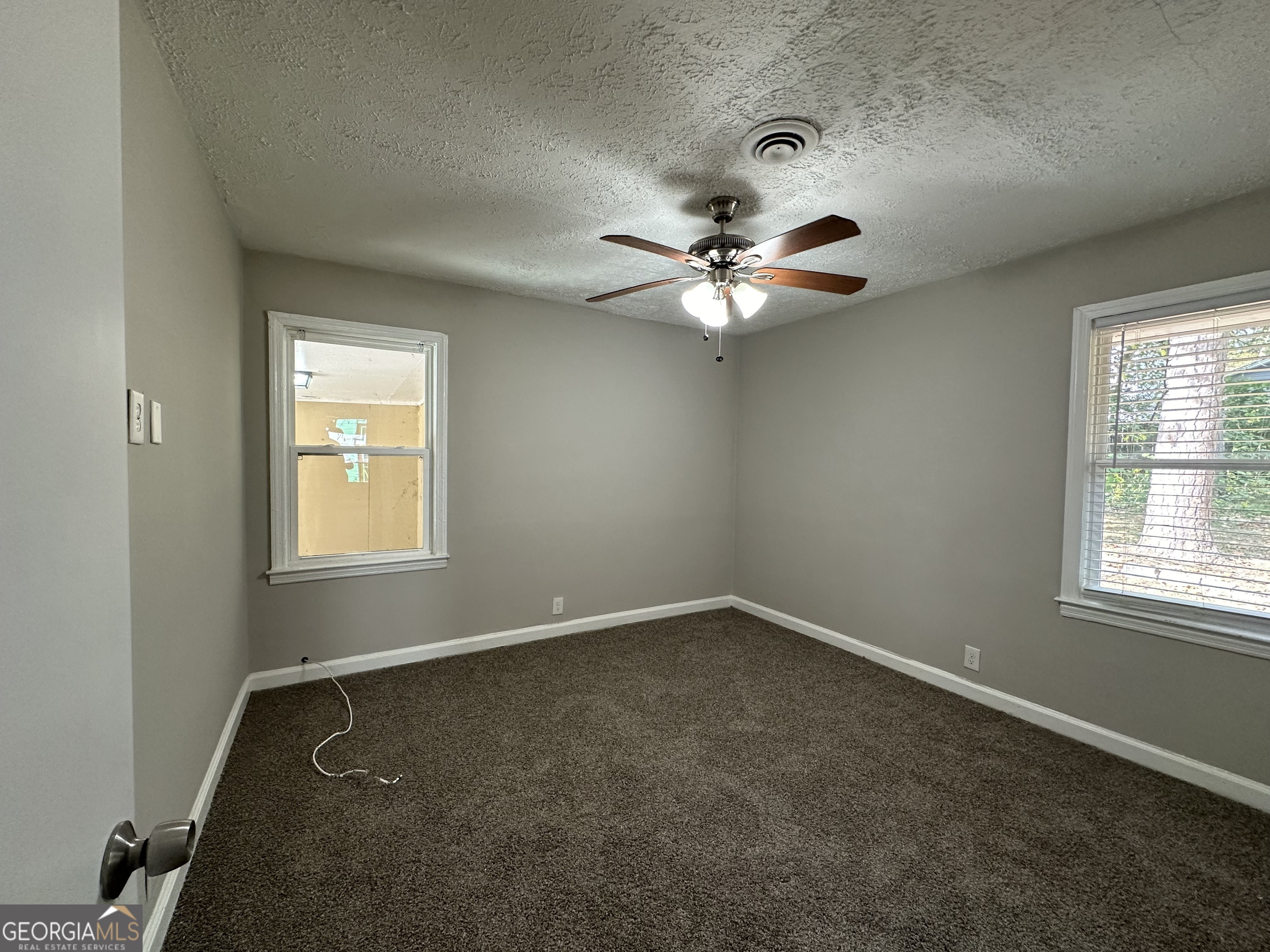 3564 Glenwood Road Property Photo 5