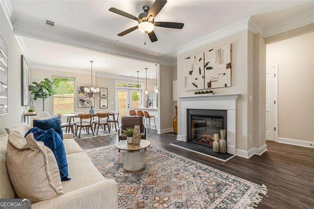 1525 Burberry Alley Property Photo 3