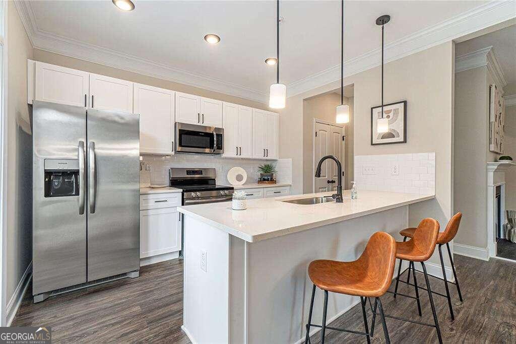 1525 Burberry Alley Property Photo 7
