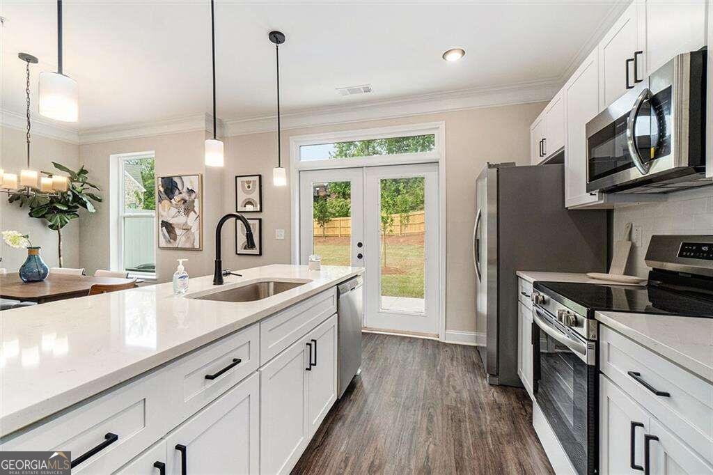 1525 Burberry Alley Property Photo 9