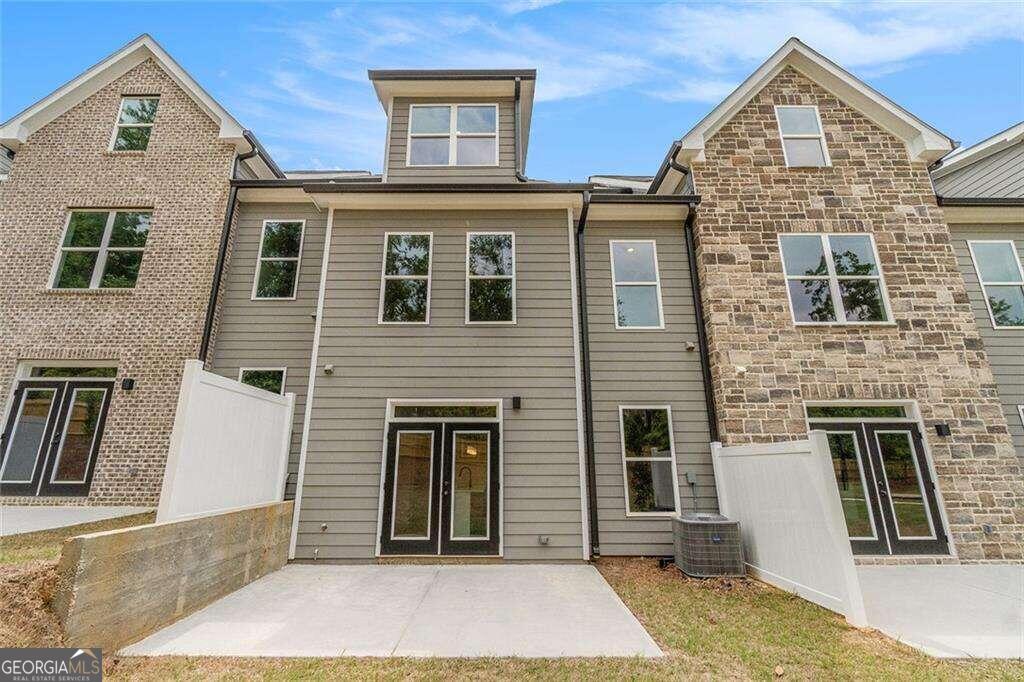 1525 Burberry Alley Property Photo 27