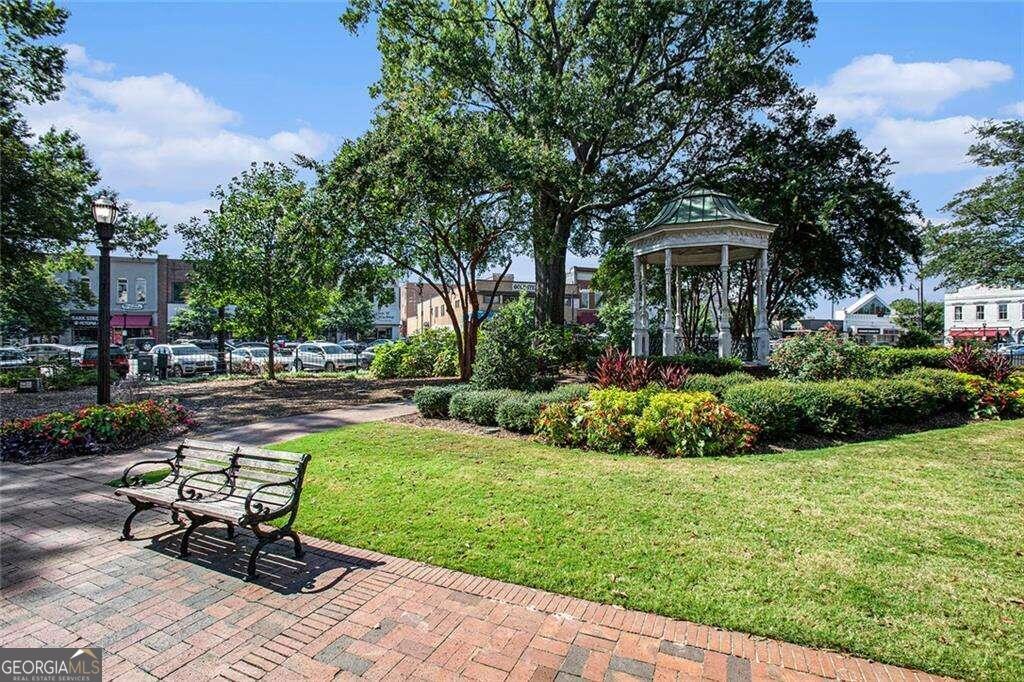 1525 Burberry Alley Property Photo 33