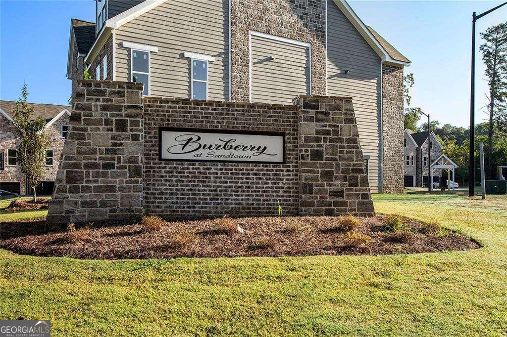 1525 Burberry Alley Property Photo 40