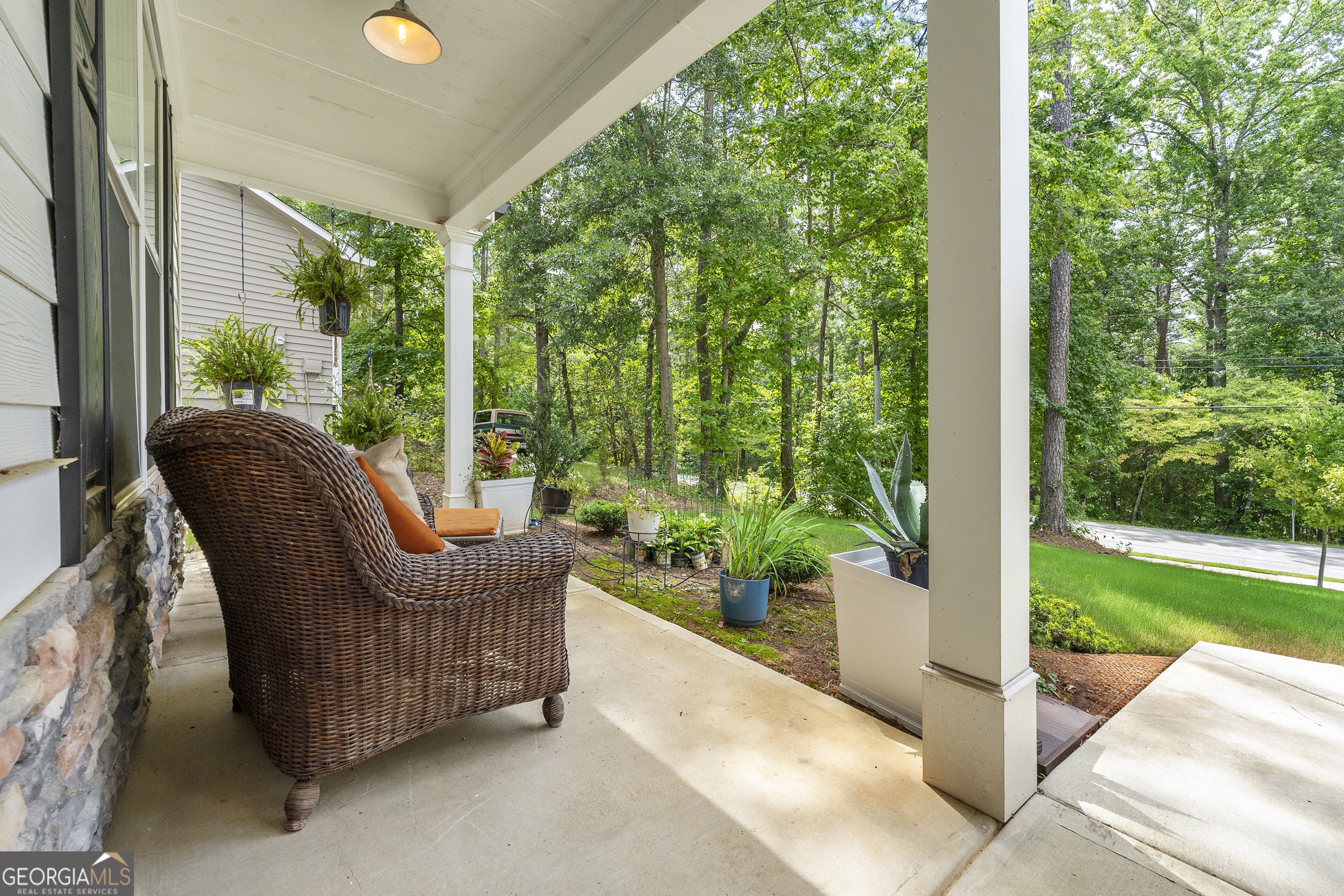 5015 Monticello Drive Property Photo 3