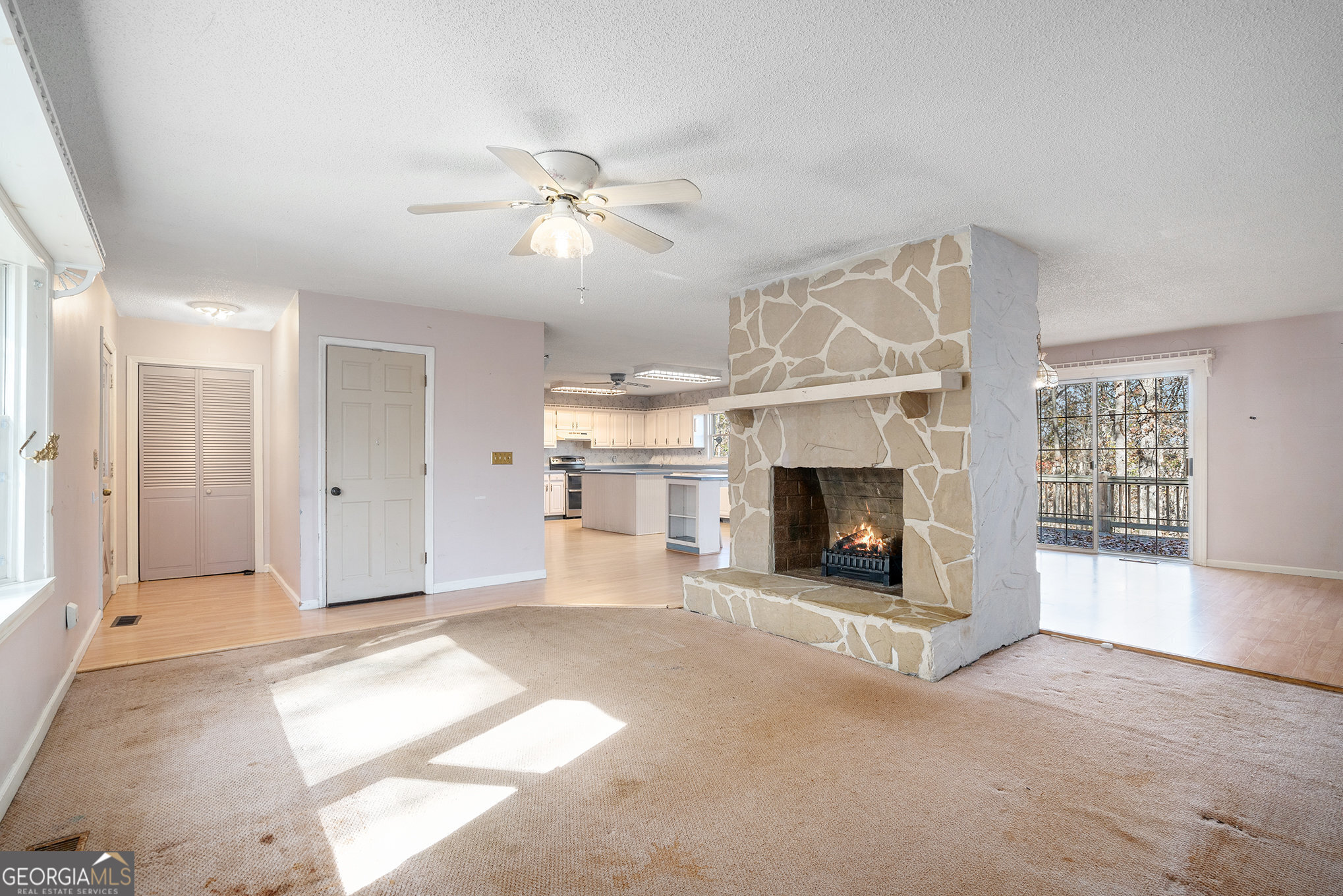 66 Cosmo Place E Property Photo 4