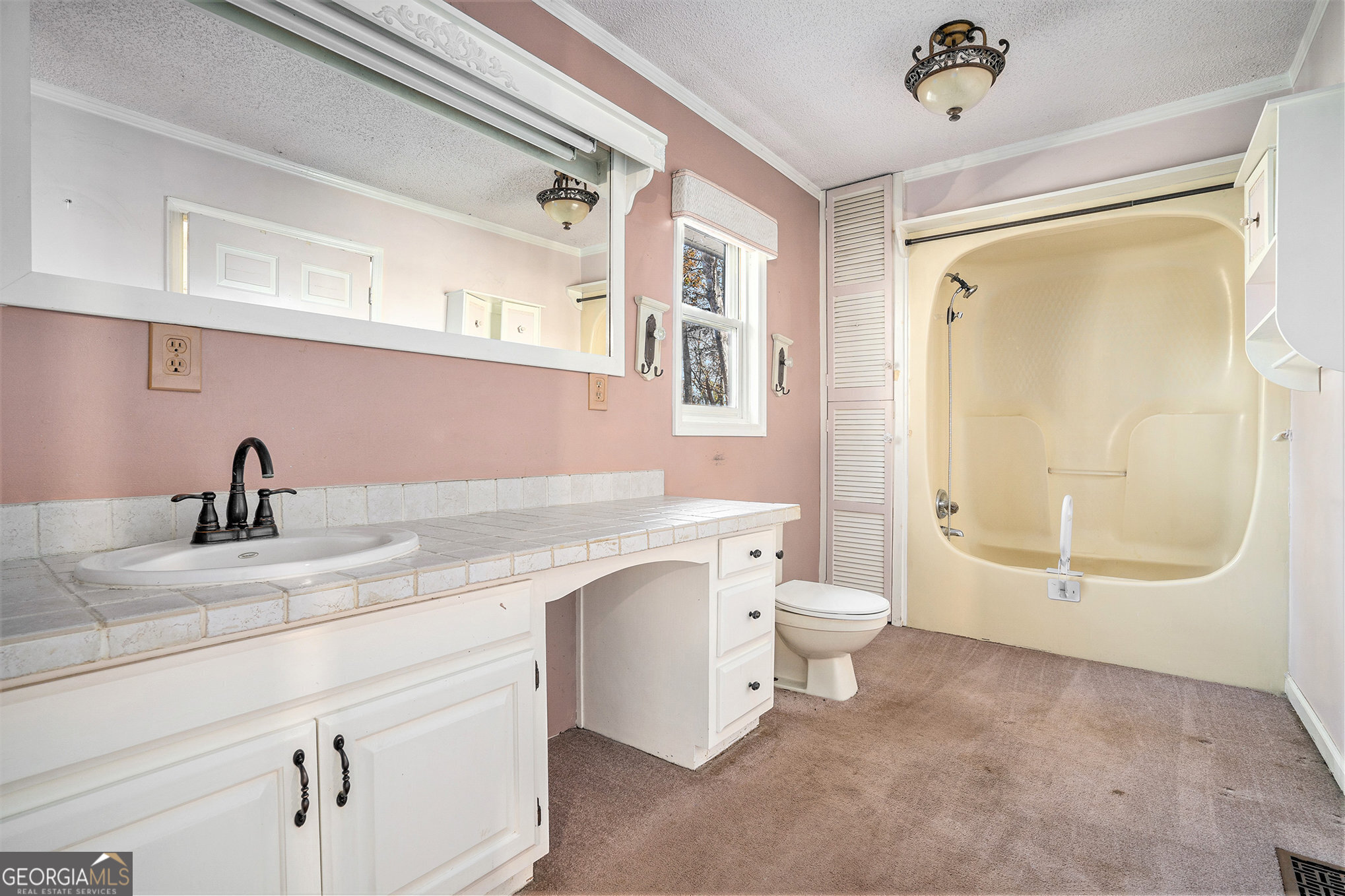 66 Cosmo Place E Property Photo 16