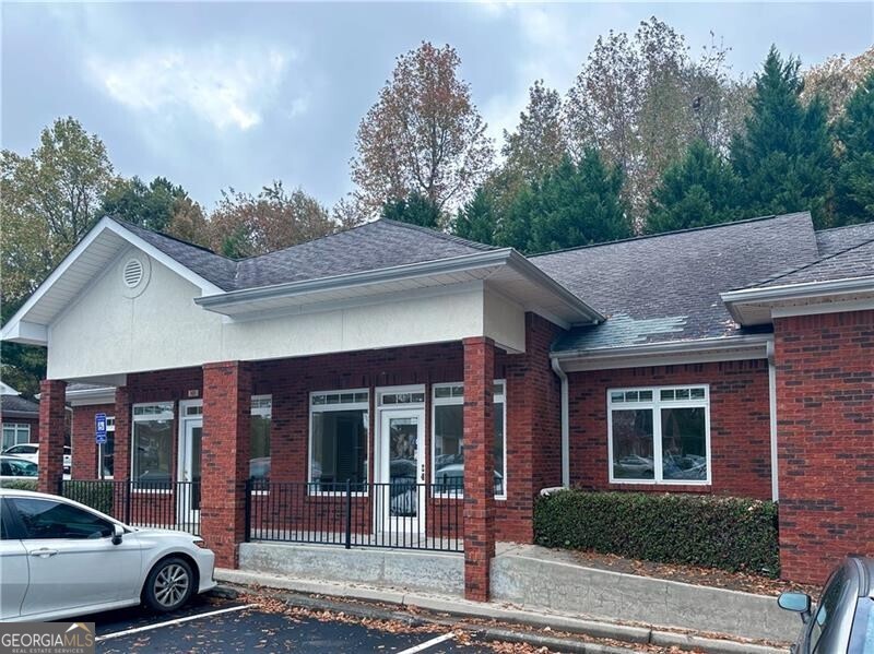 3790 Holcomb Bridge Road # 102 Property Photo 2