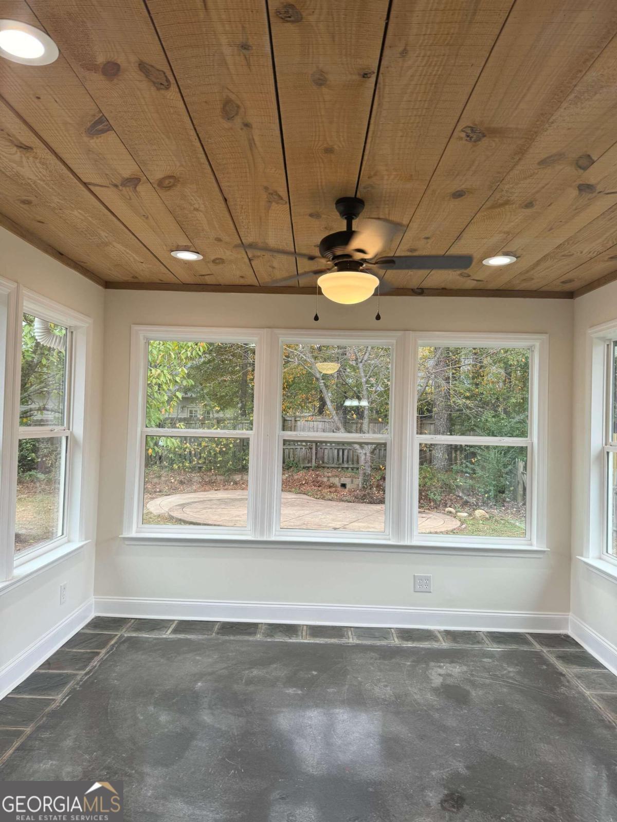 15 Granite Way Ne Property Photo 9