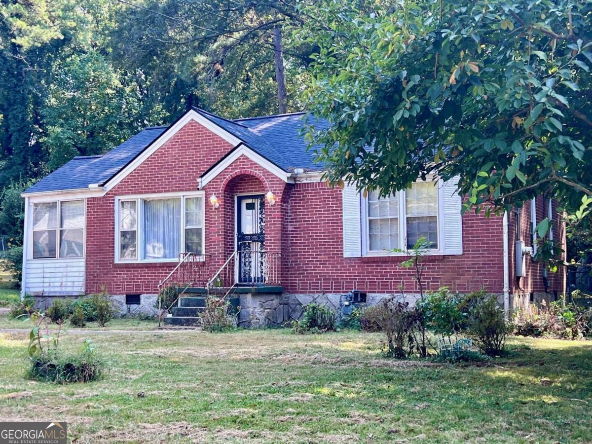 1907 Grandview Circle Se Property Photo 1