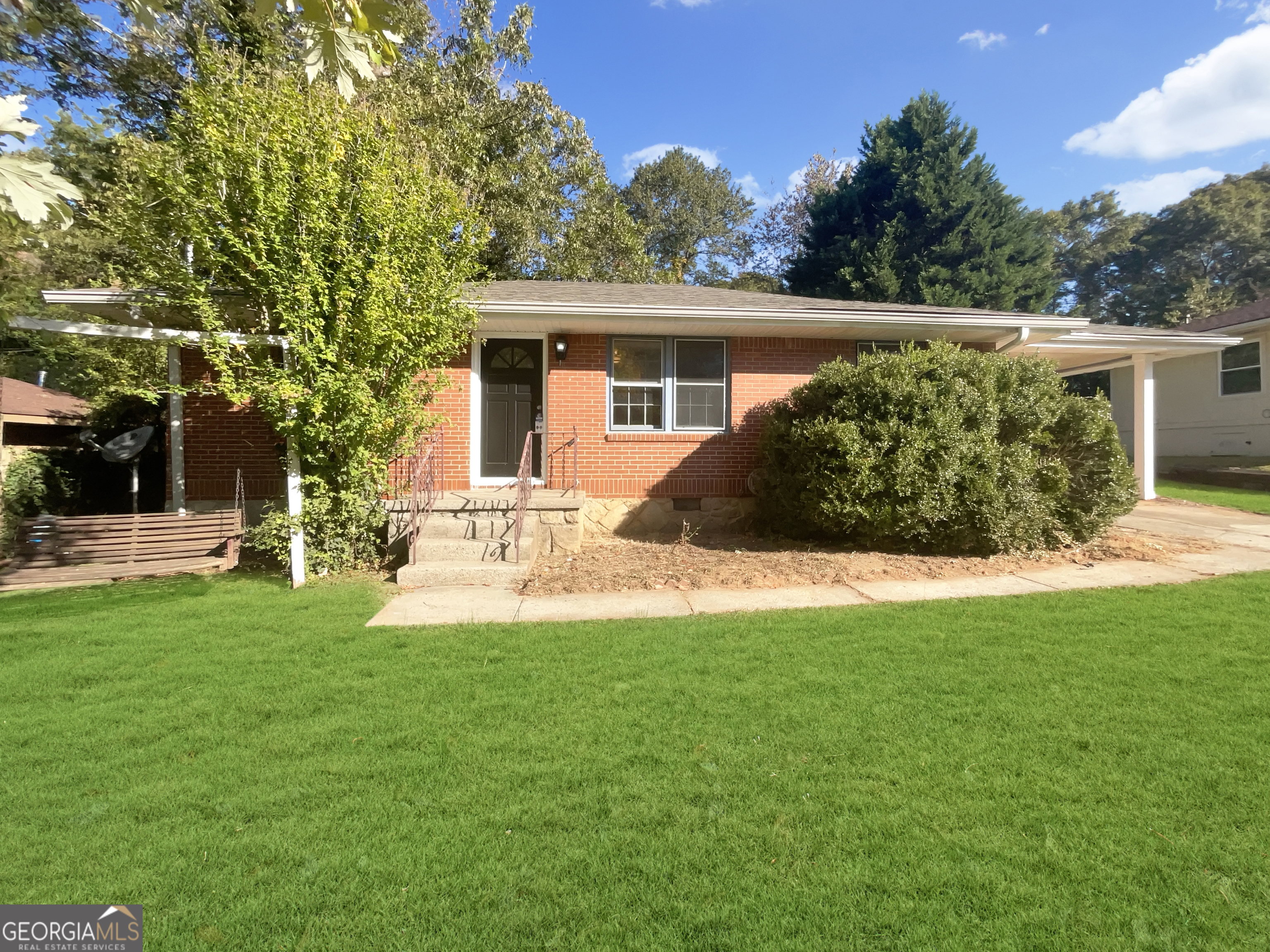828 Pinevalley Drive Property Photo 1